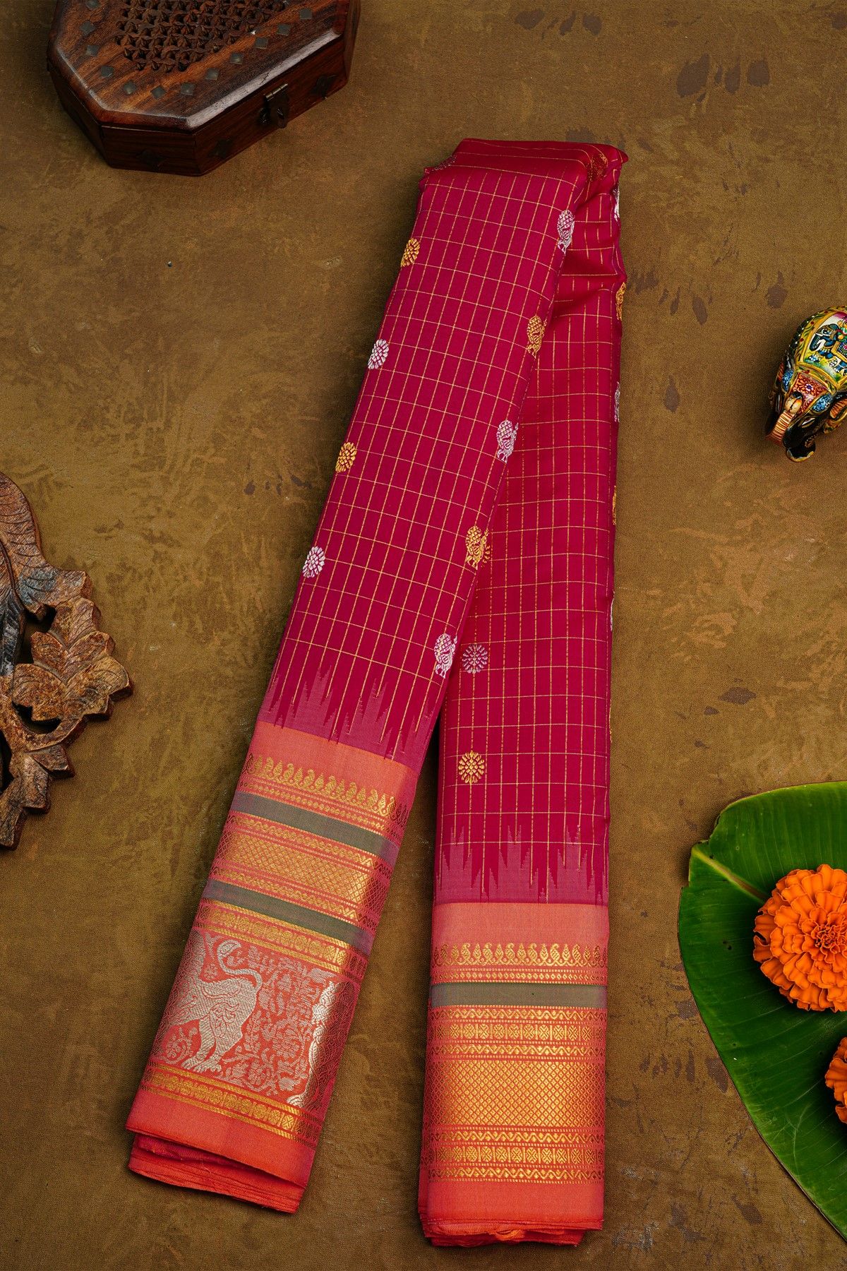 Gadwal Silk Rani Pink Saree With Diamonds In Zari With Lion Motifs Border