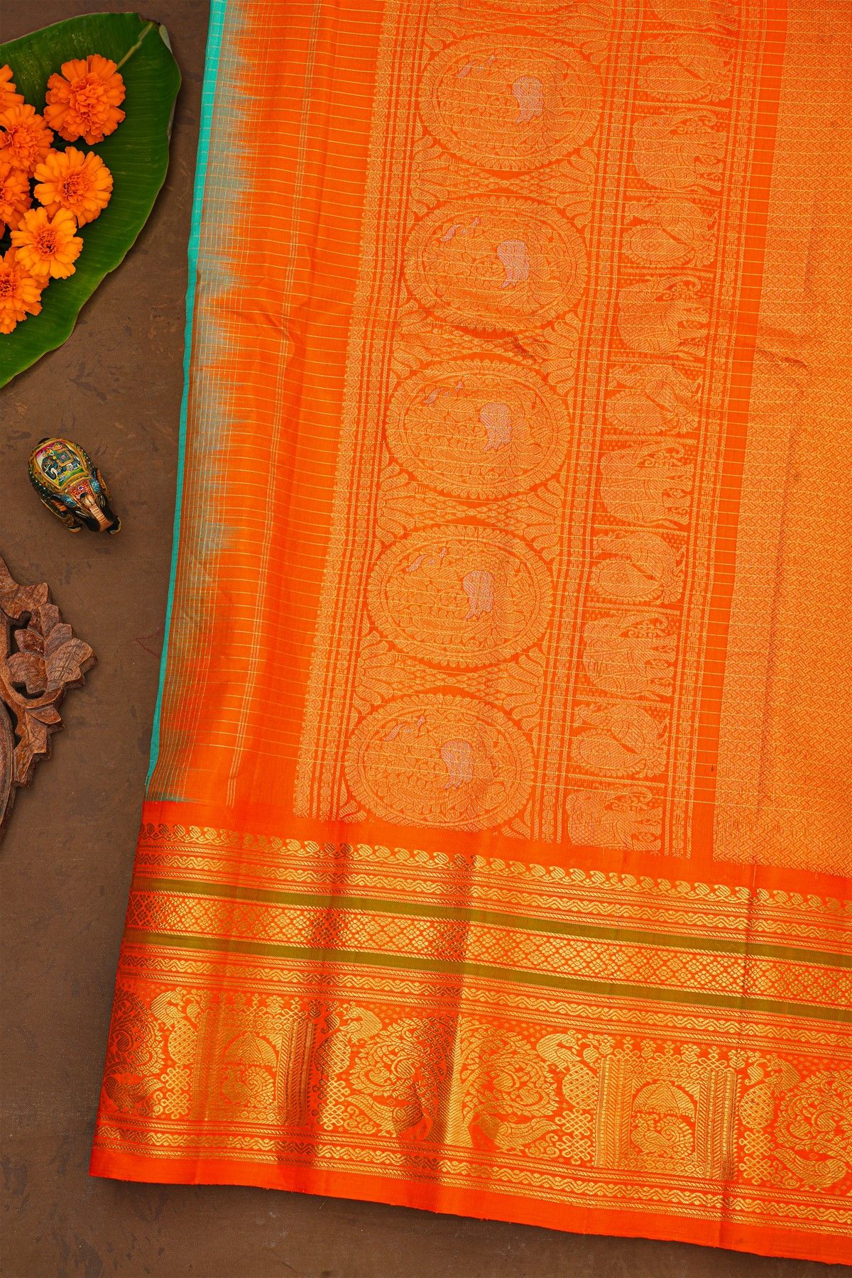 Gadwal Silk Sea Green Saree With Elephant Buttis Body