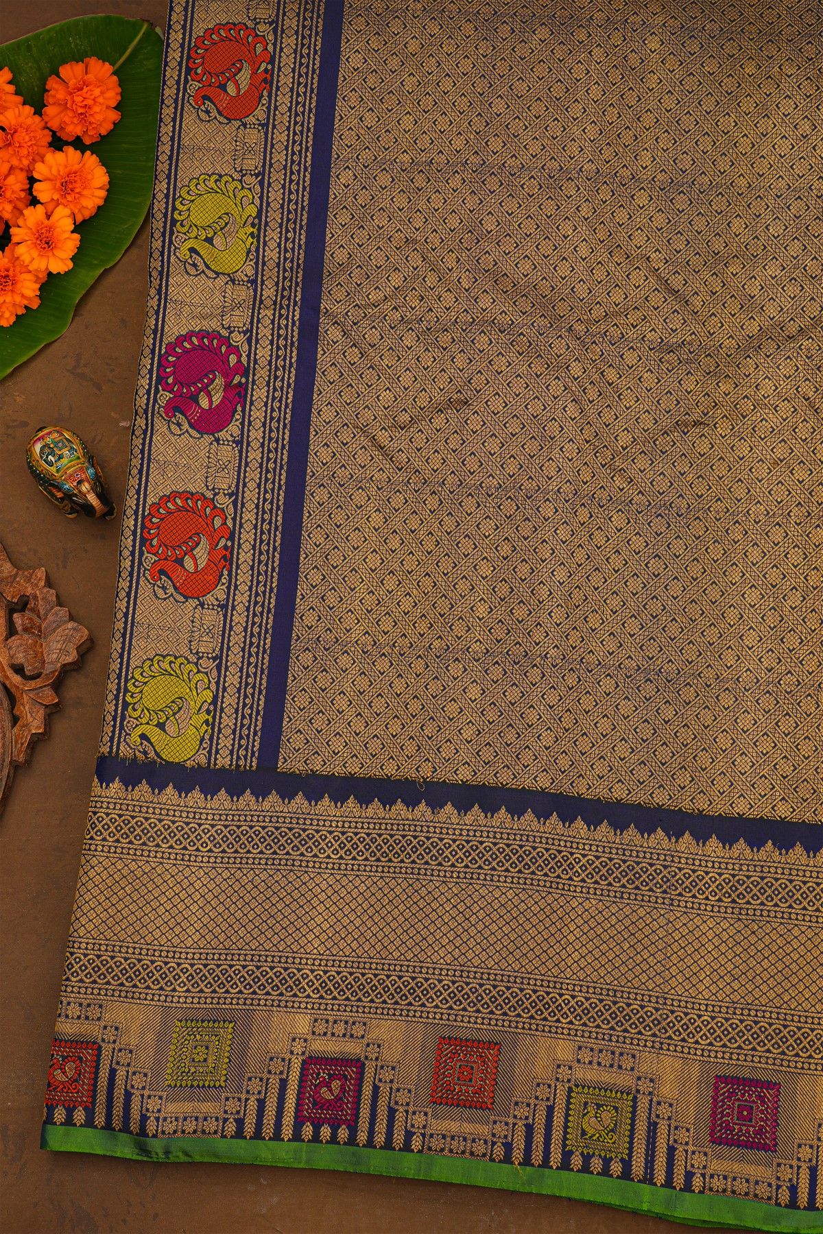 Gadwal Silk Dual Colour Saree With Diamond Zari Contrast Border