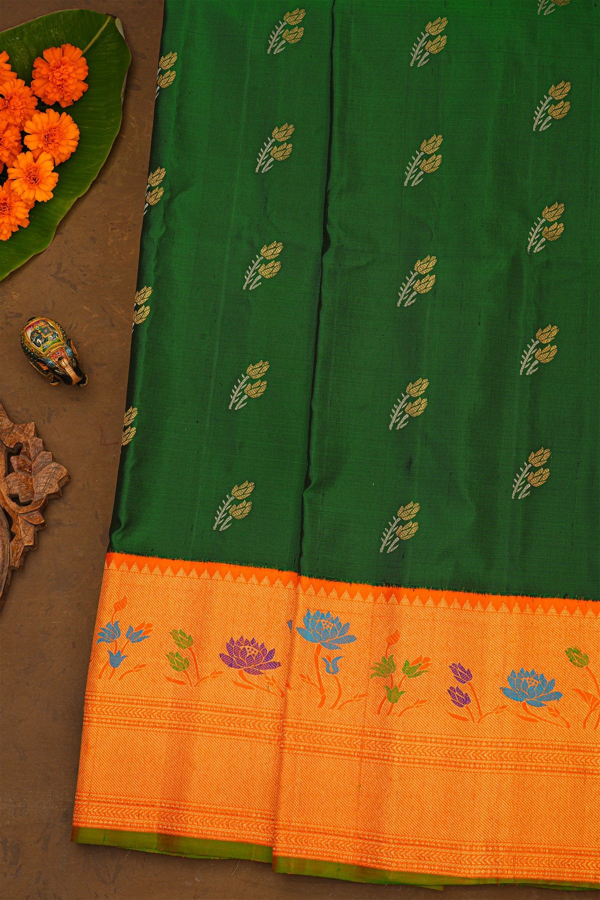 Gadwal Silk Bottle Green Saree With Meenakari Border