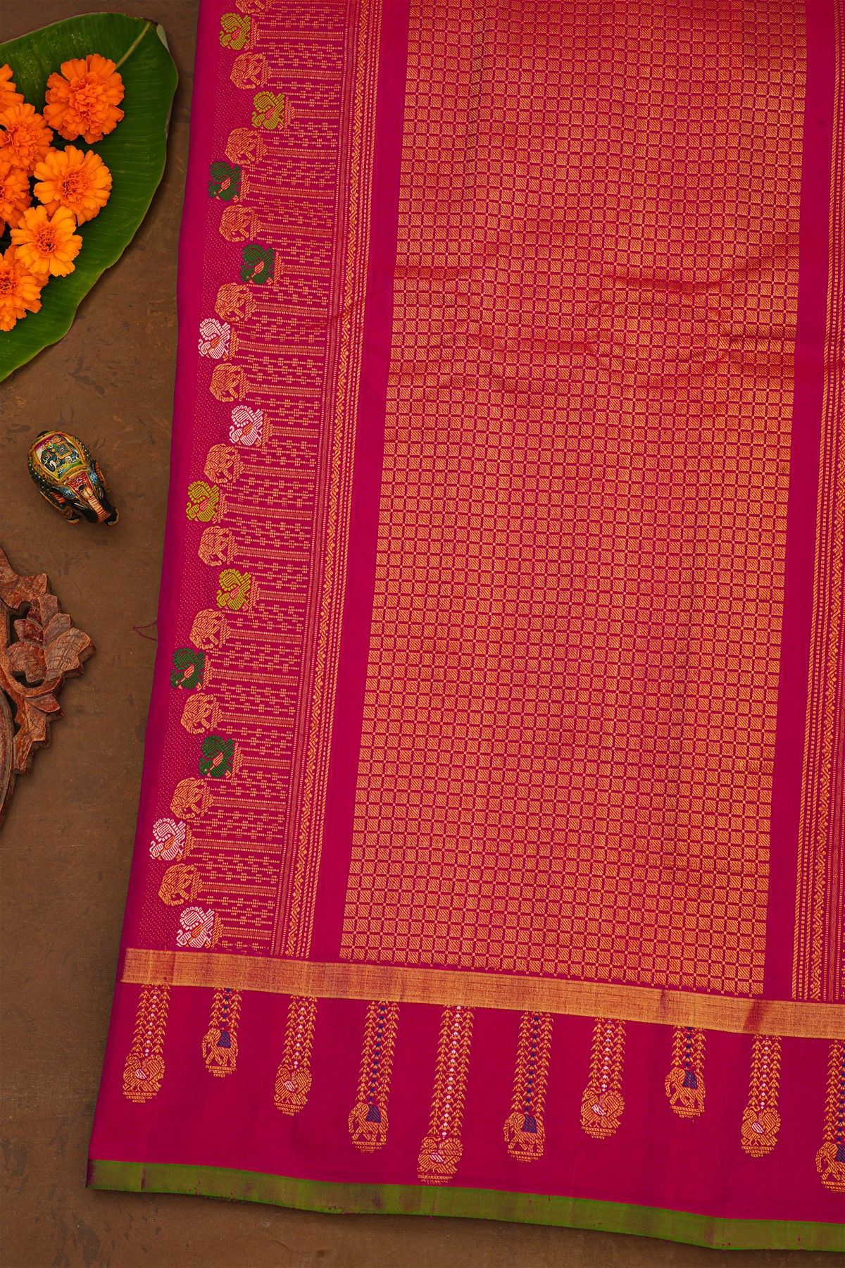 Gadwal Silk Rani Pink Saree With Elephants And Peacocks Buttis Body And Kaddi With Peacocks And Elephants Border