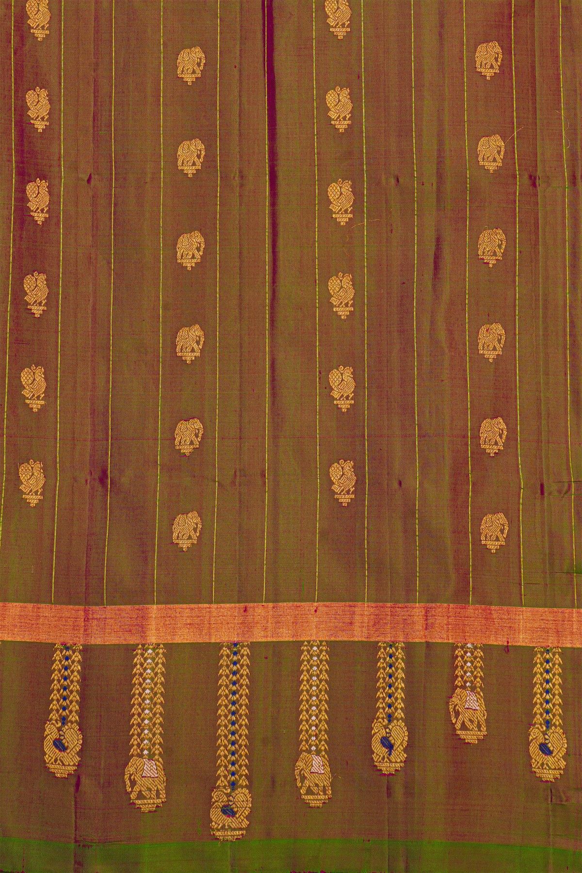 Gadwal Silk Rani Pink Saree With Elephants And Peacocks Buttis Body And Kaddi With Peacocks And Elephants Border