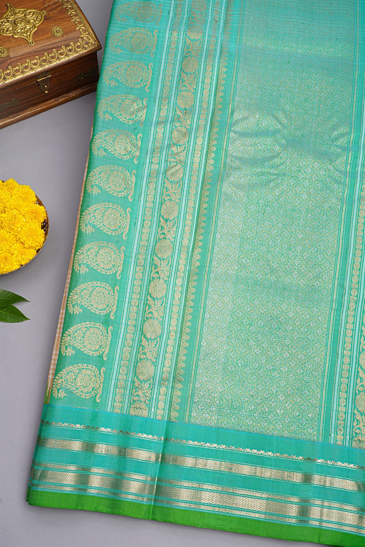 Gadwal Silk Cream Saree