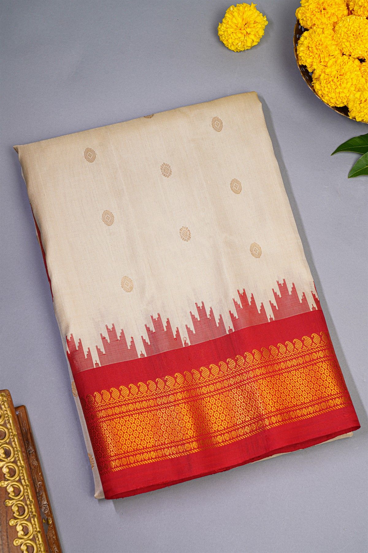 Gadwal Silk Off White Saree