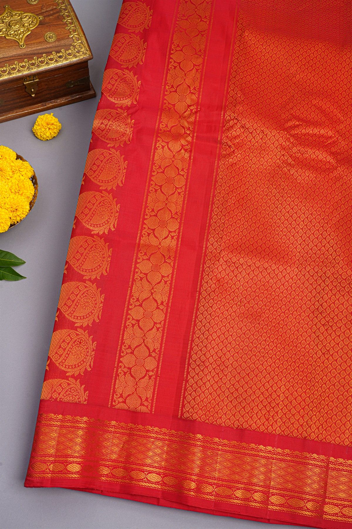 Gadwal Silk Cream Saree