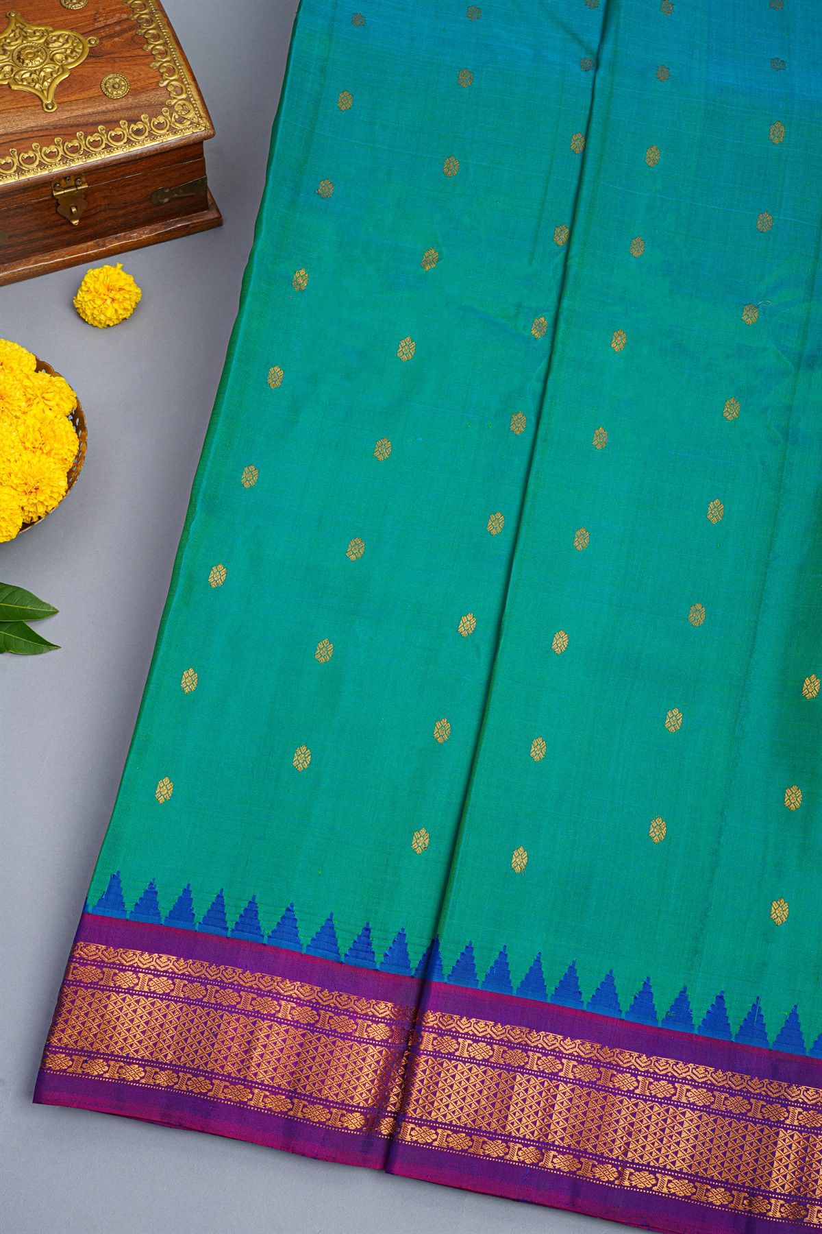 Gadwal Silk Dual Colour Saree