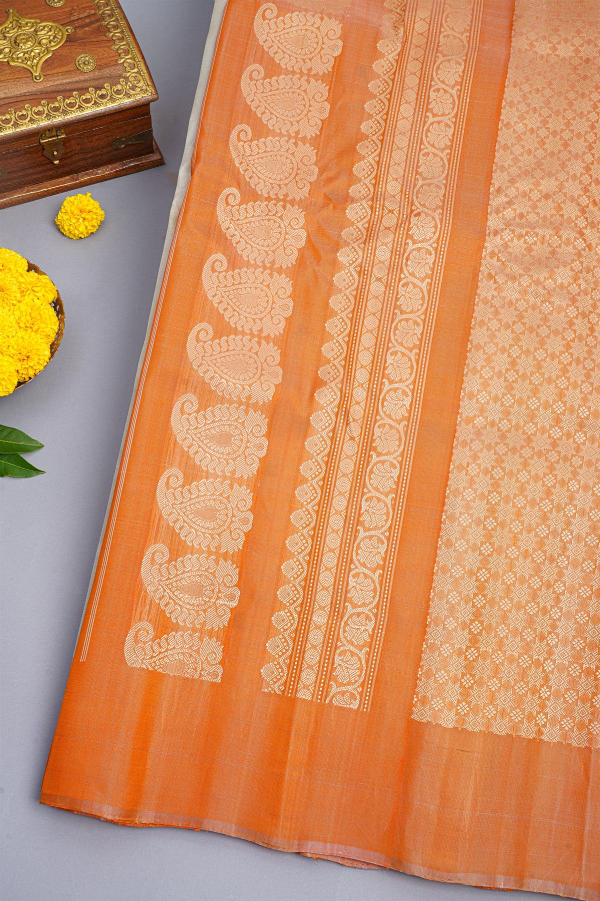 Gadwal Silk Cream Saree