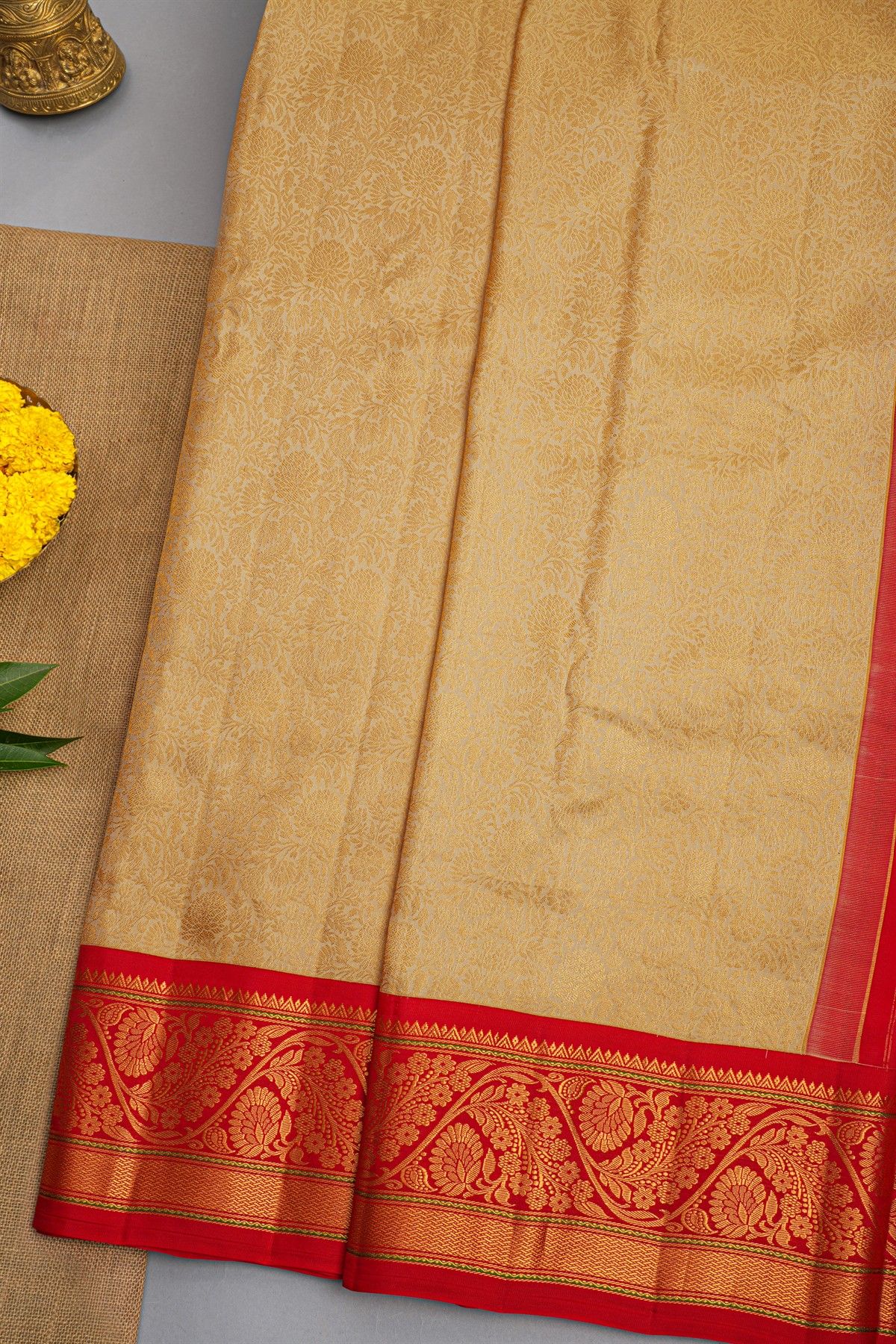 Gadwal Silk Cream Saree