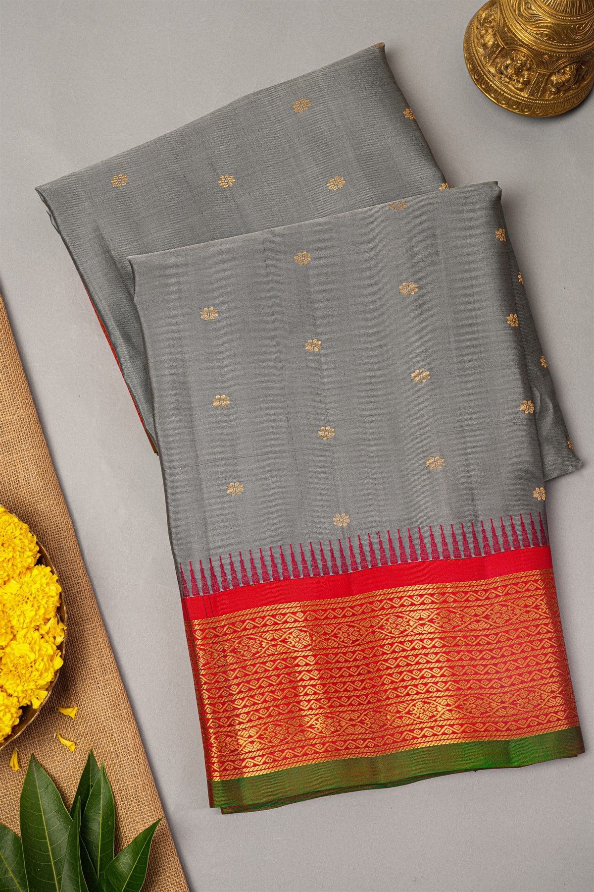 Gadwal Silk Grey Saree
