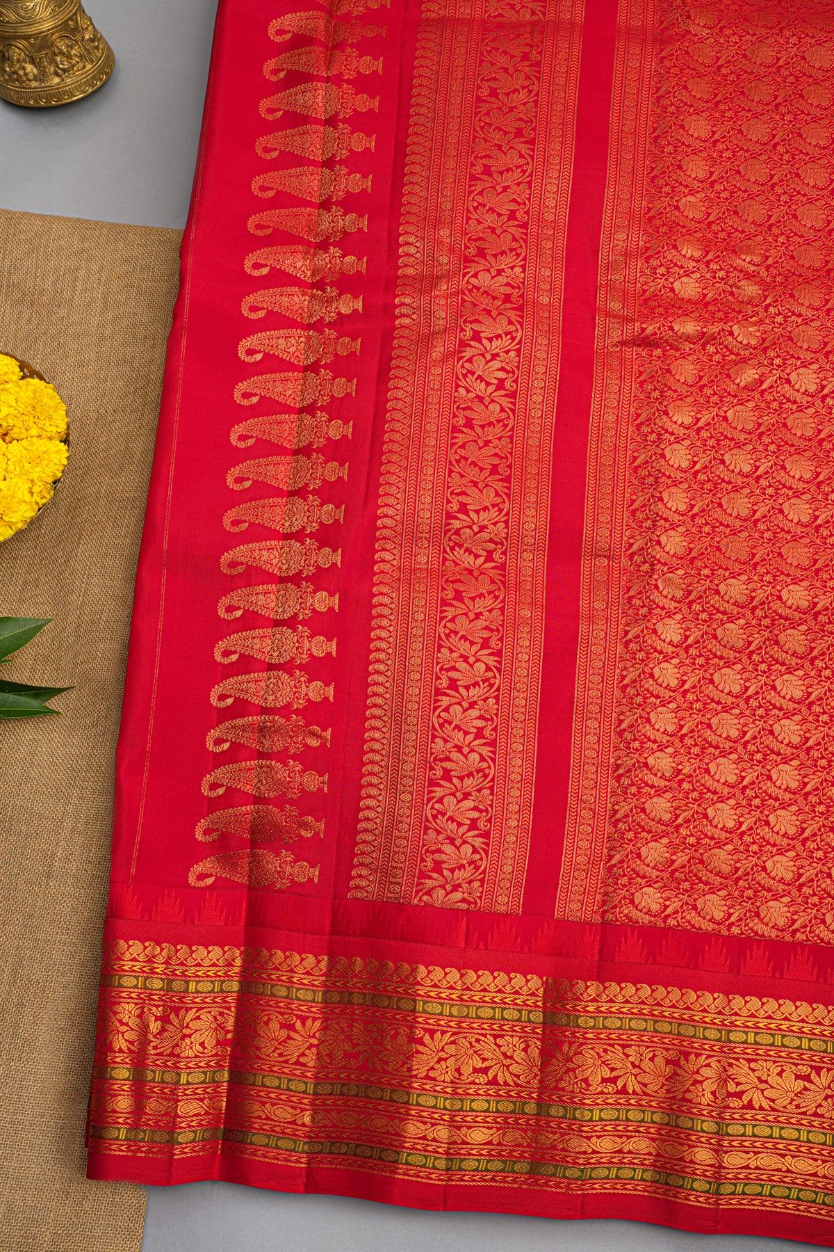 Gadwal Silk Cream Saree