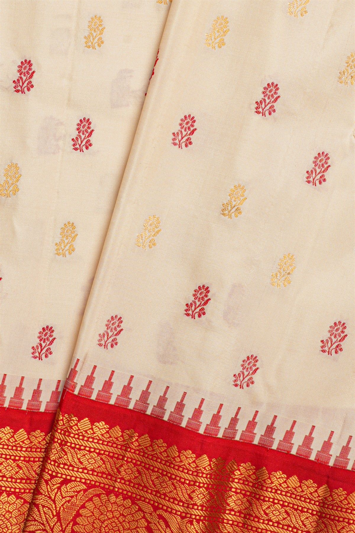 Gadwal Silk Off-White Saree