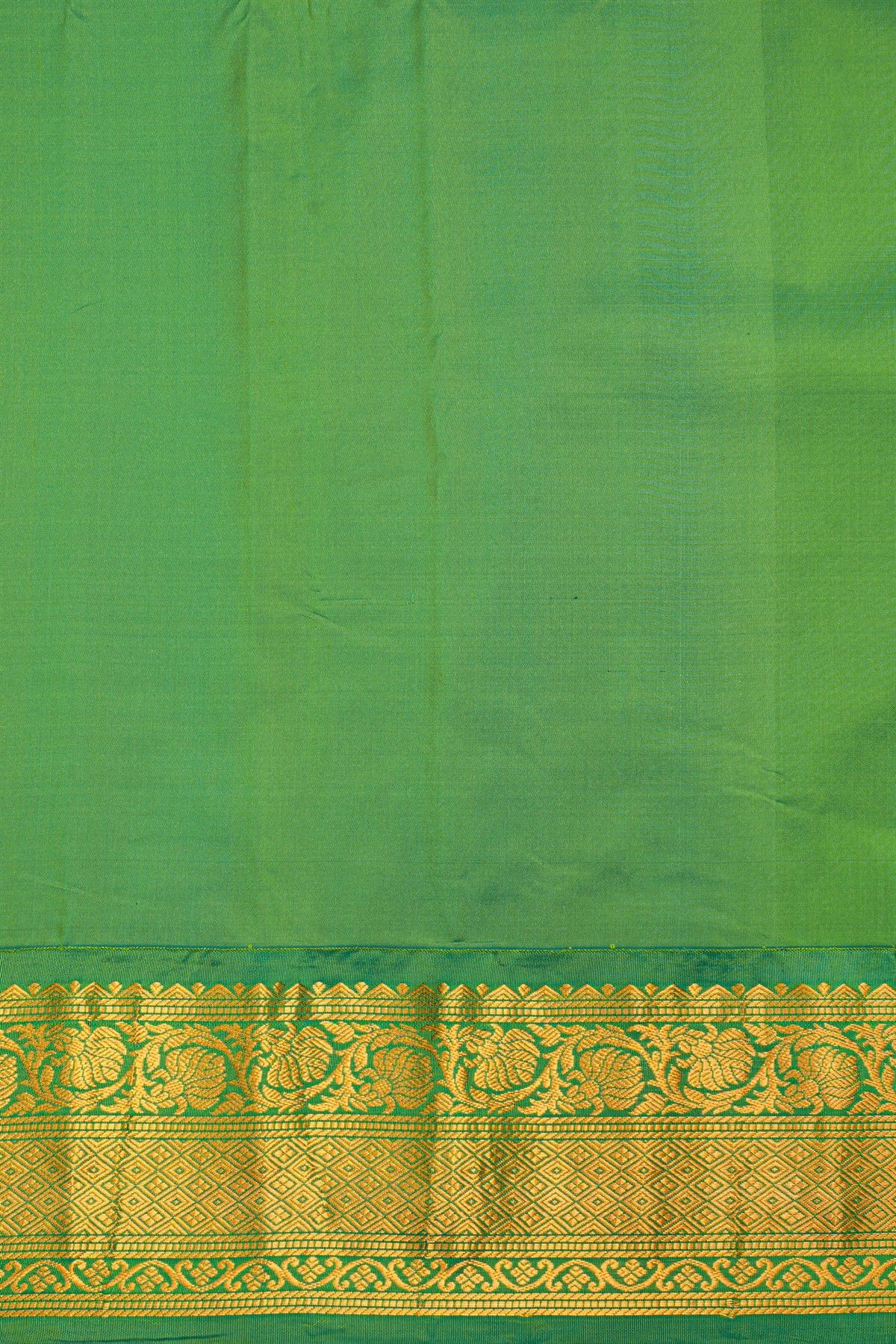 Gadwal Silk Rani Pink Saree