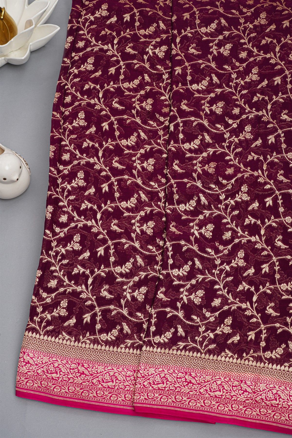 Kaddi Gergette Maroon Saree