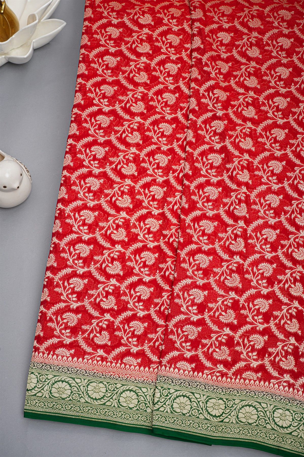 Kaddi Georgeete Red Saree