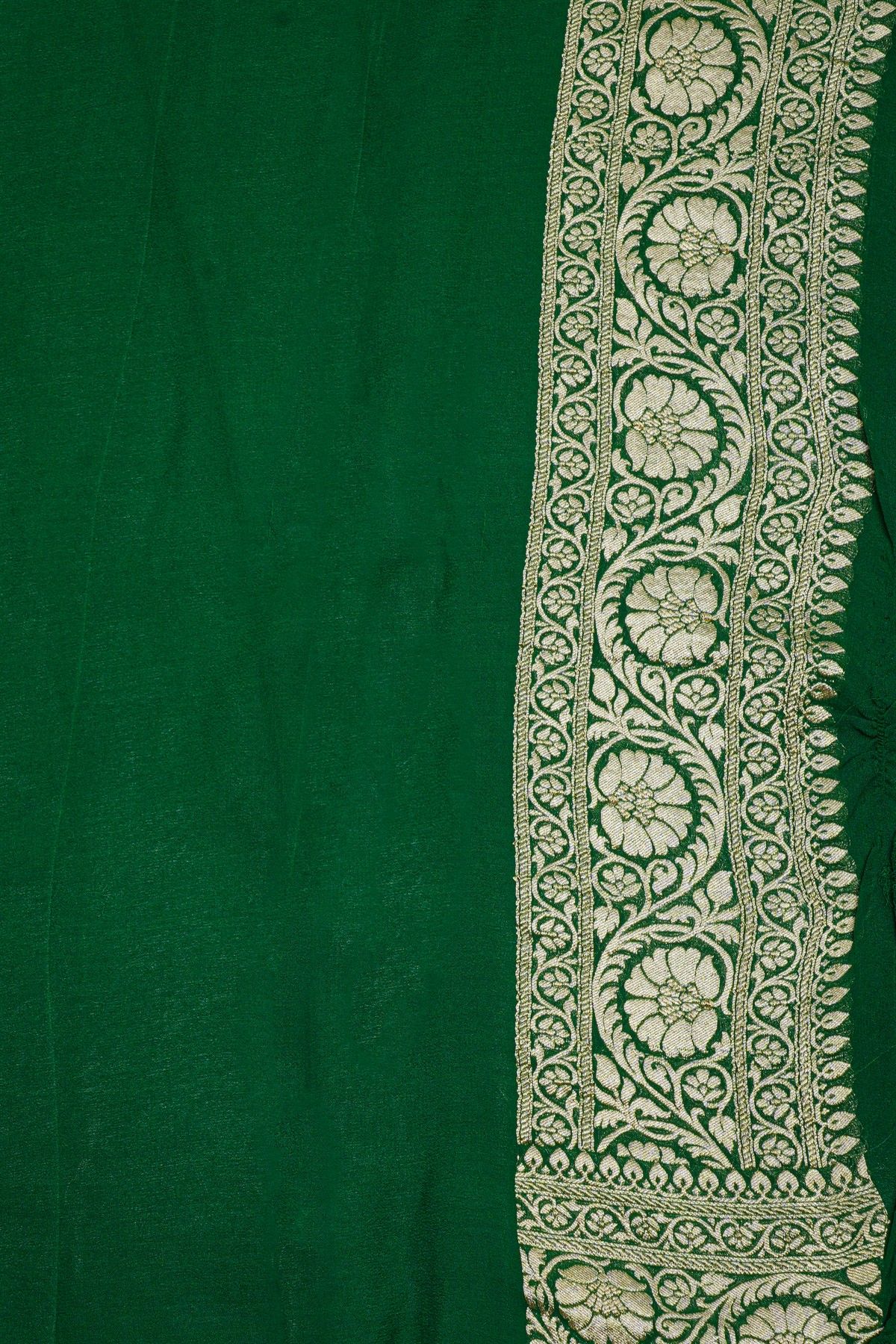 Kaddi Georgeete Red Saree