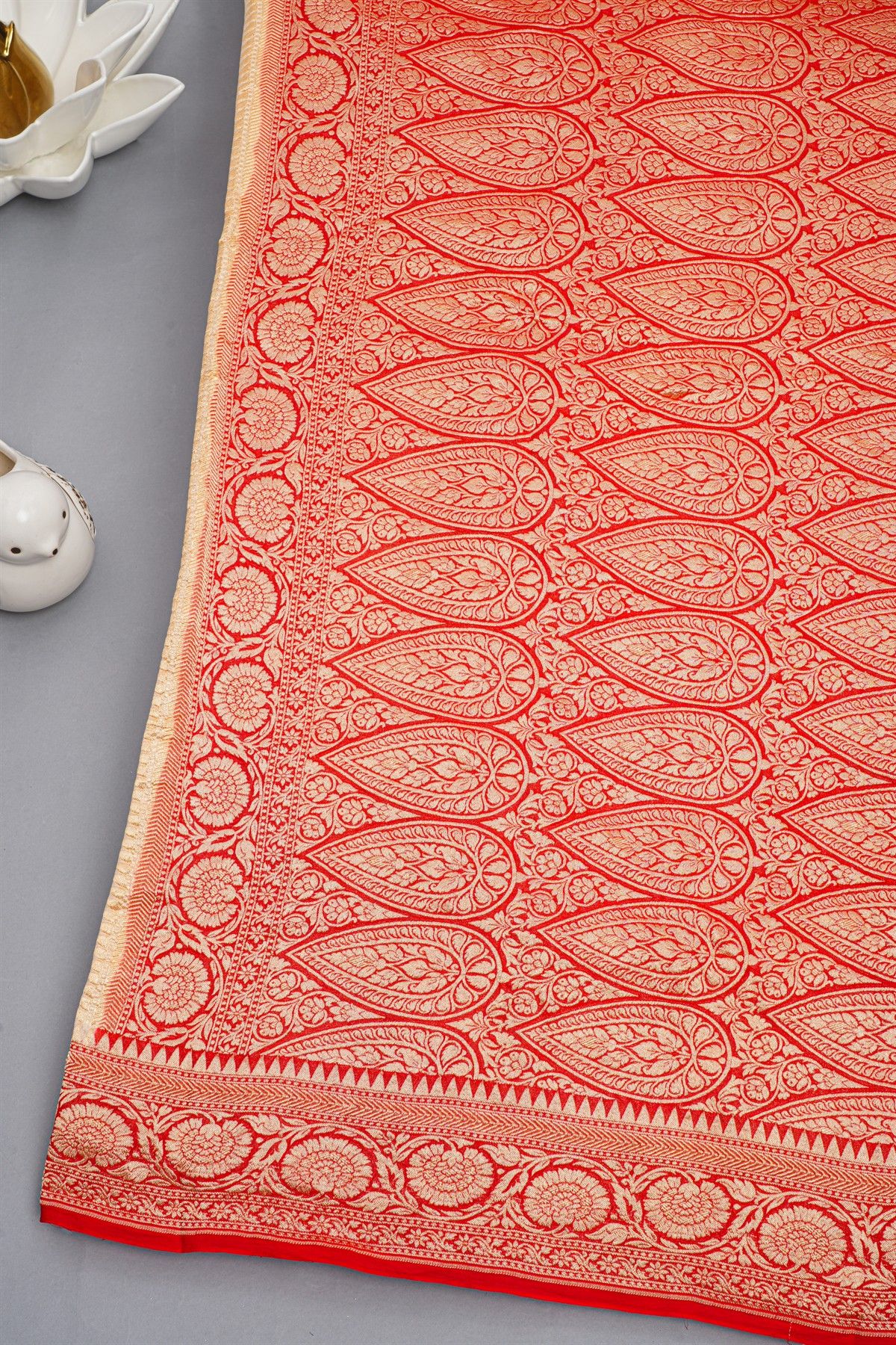 Kaddi Georgette Off White Saree