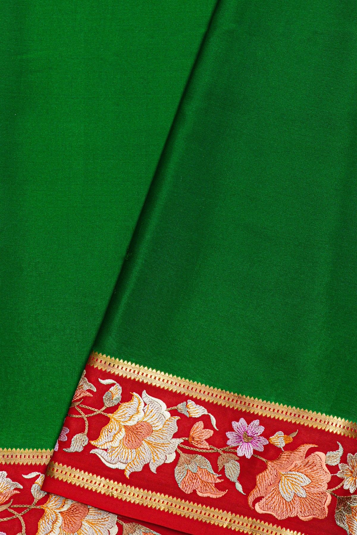 Mysore Crepe Bottle Green Saree