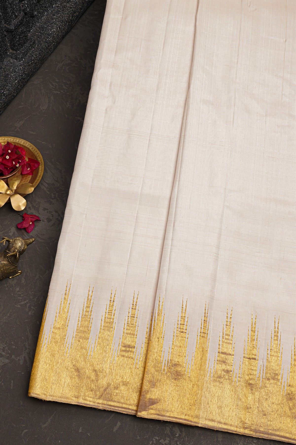 Gadwal Silk Off White Saree