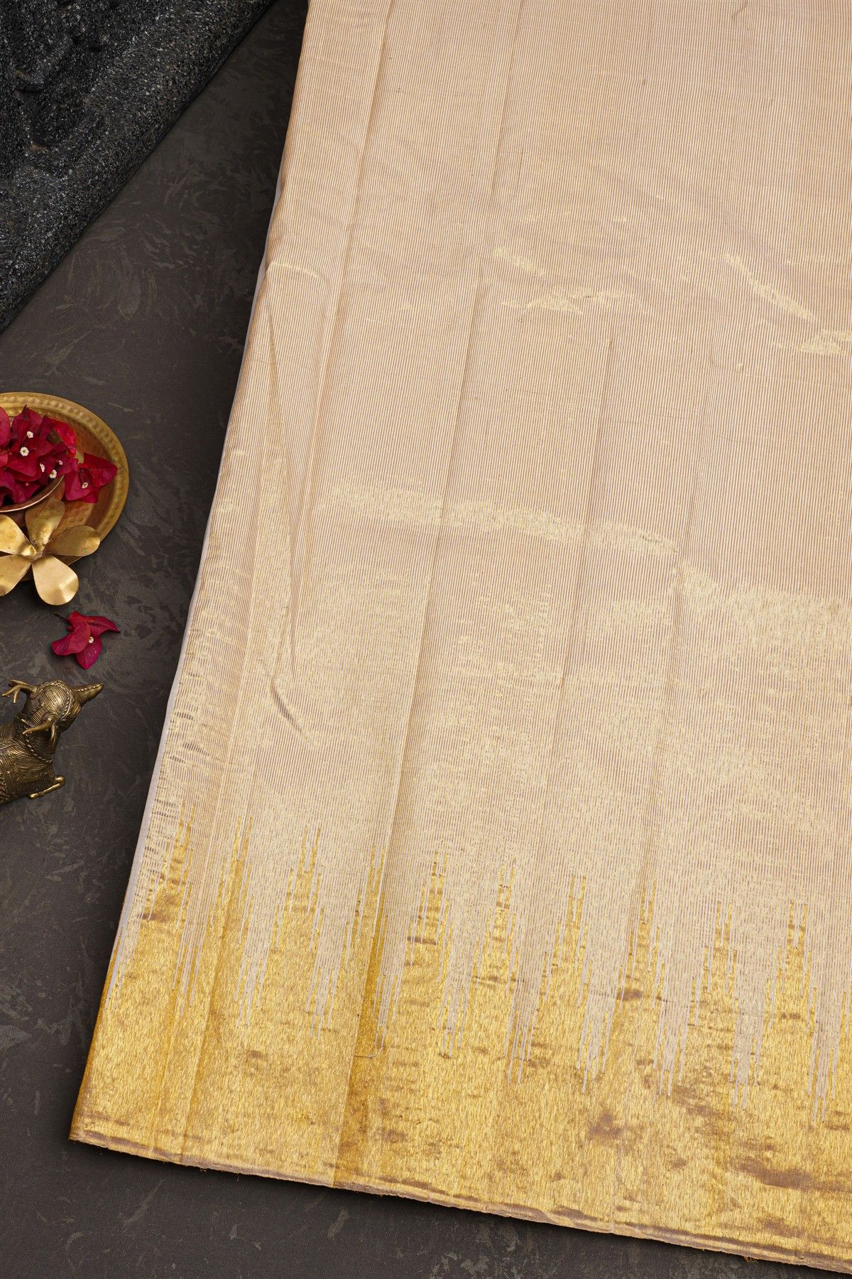 Gadwal Silk Off White Saree