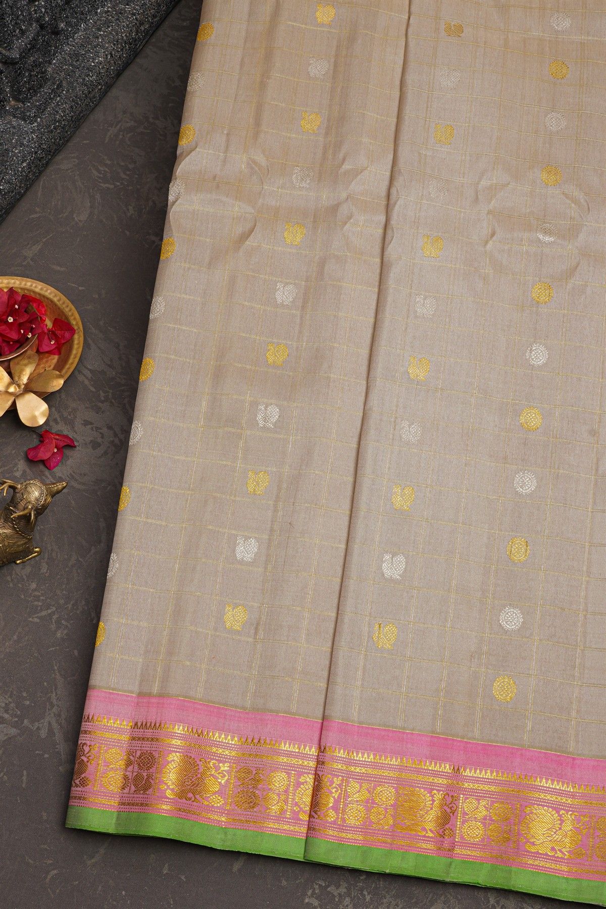 Gadwal Silk Beige Saree