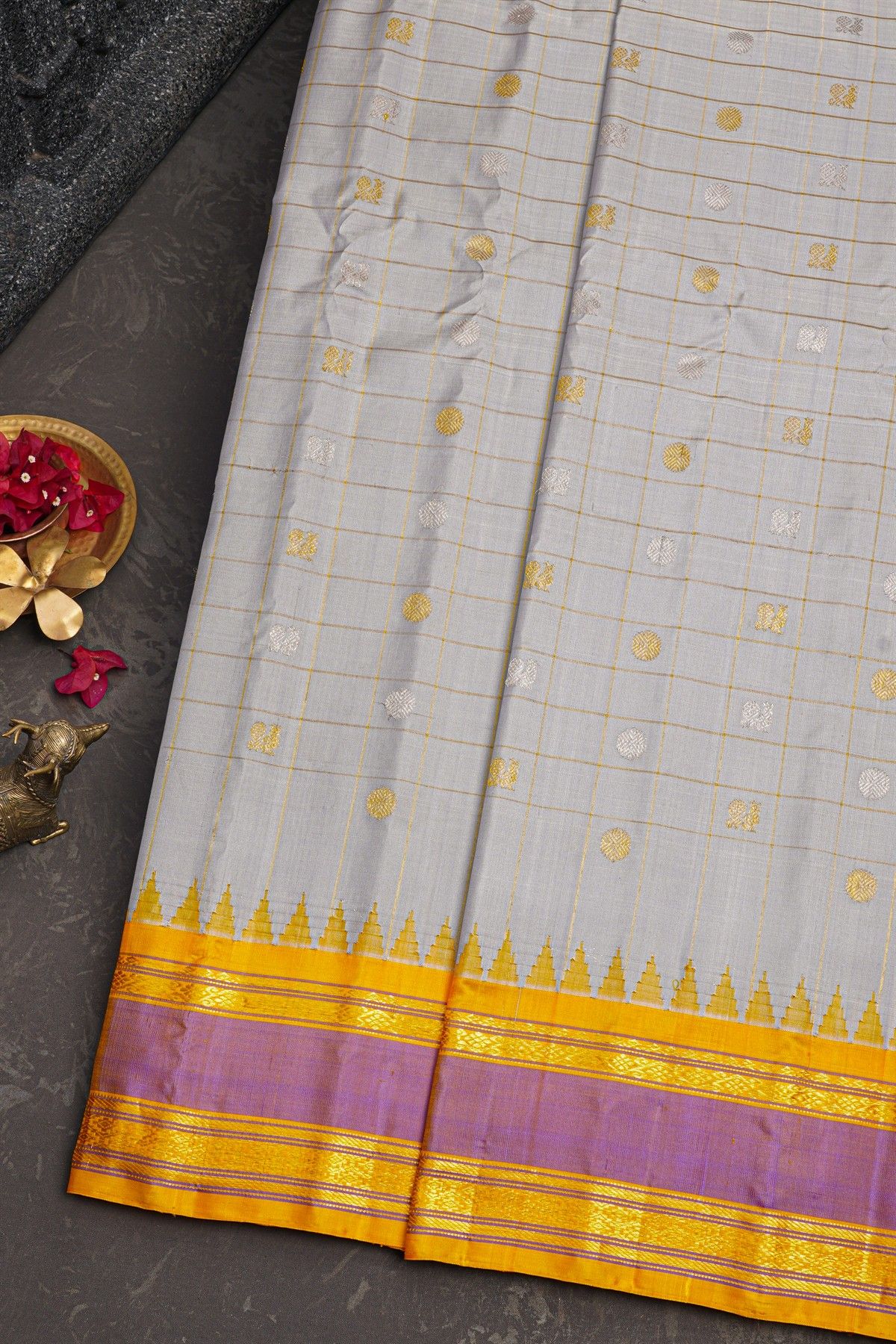 Gadwal Silk Grey Saree
