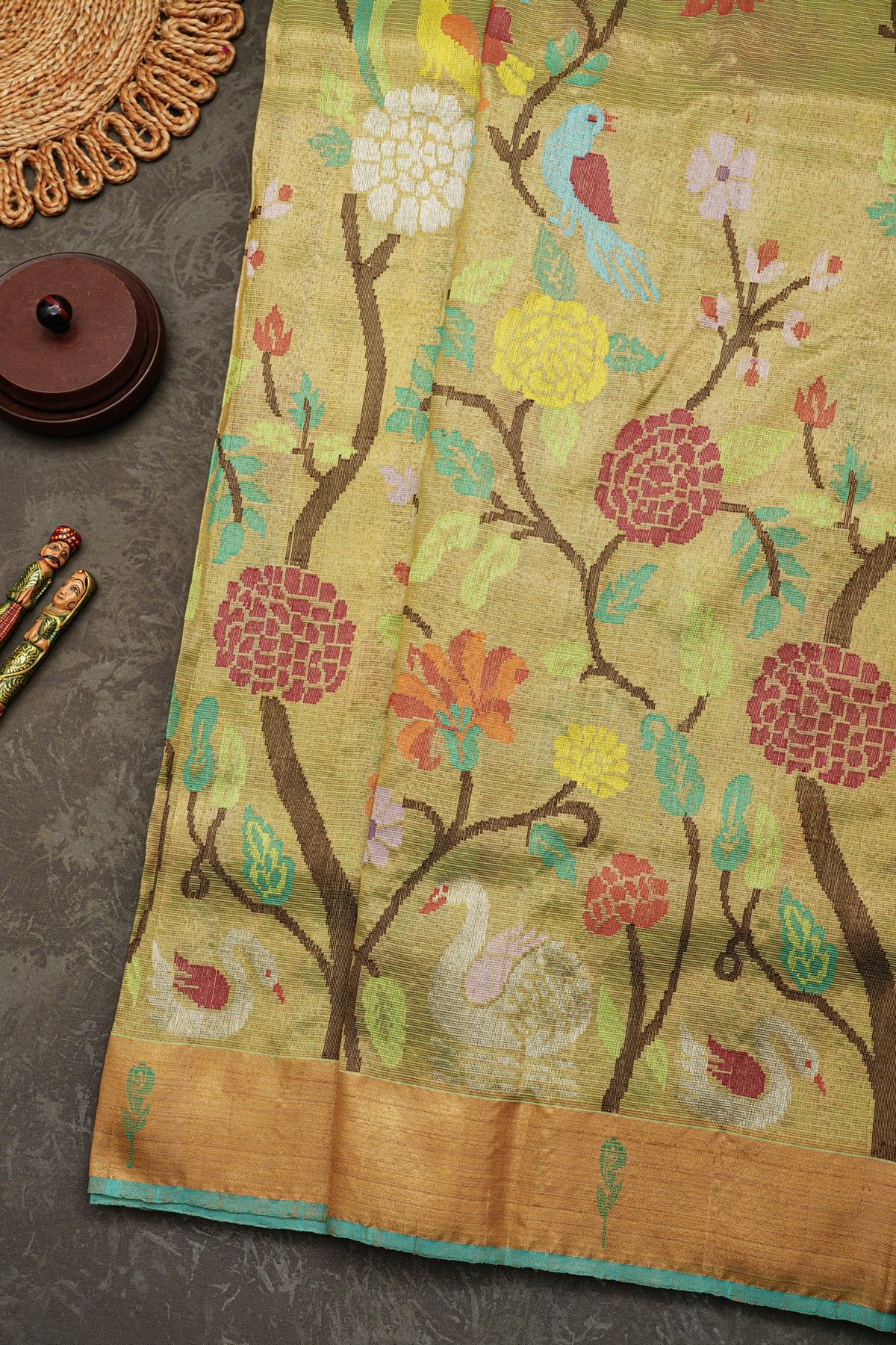 Zari Kota Cotton Gold Tissue Saree With Kaddi Florals