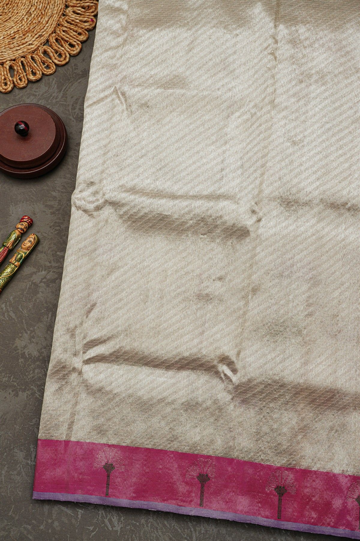 Zari Kota Cotton Dual Colour Saree With Florals And Swans In Meenakari Body