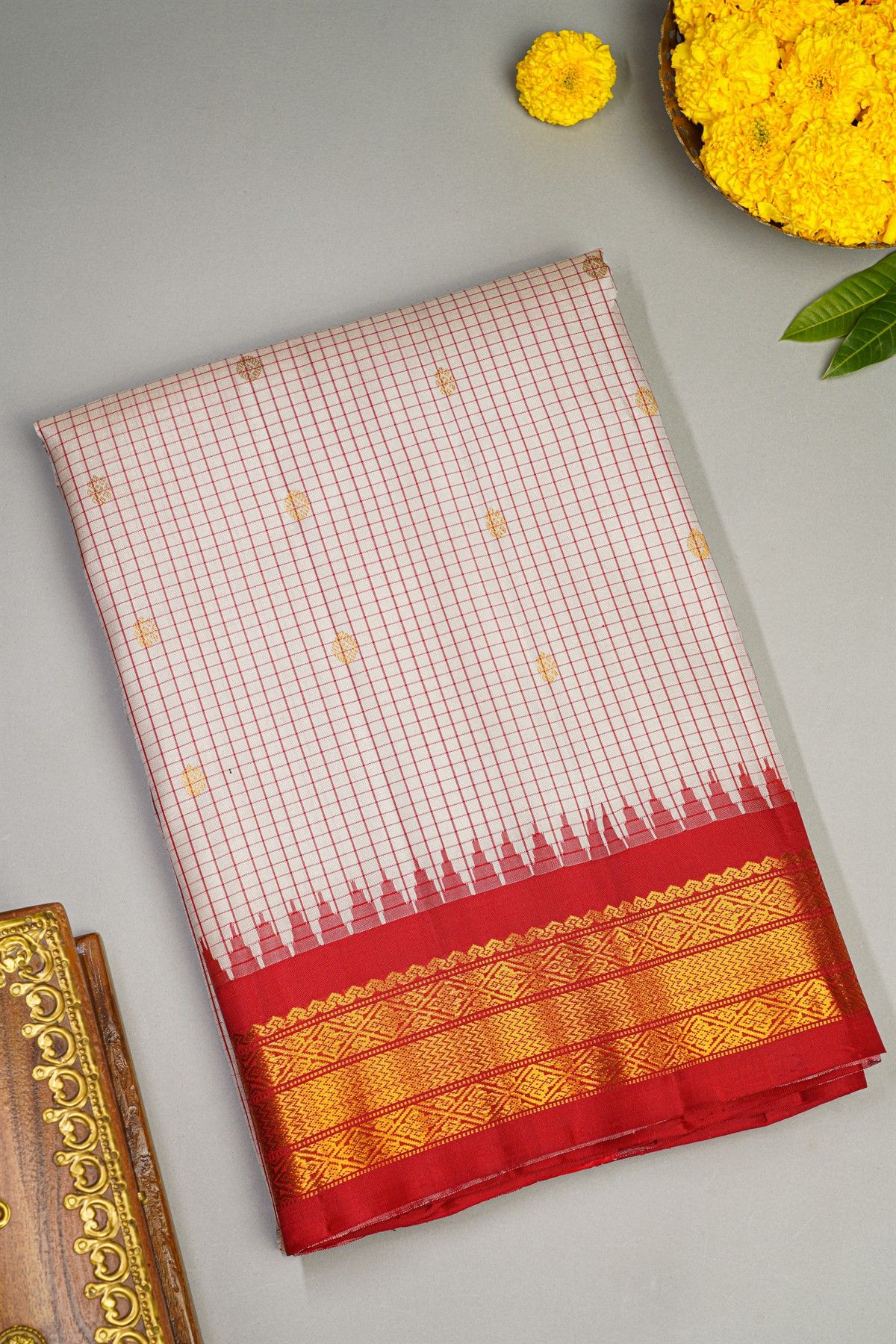 Gadwal Silk Off White Saree
