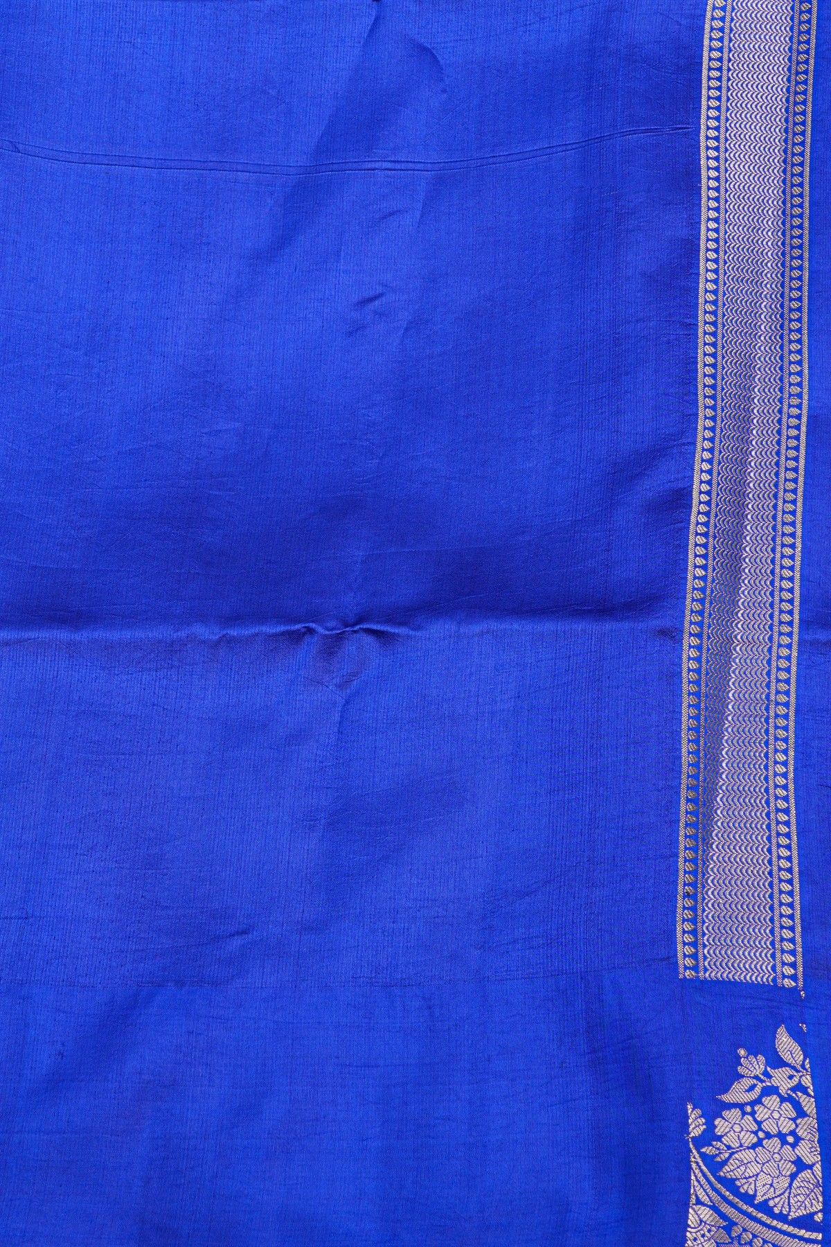 Matka Silk Mehendi Green Saree