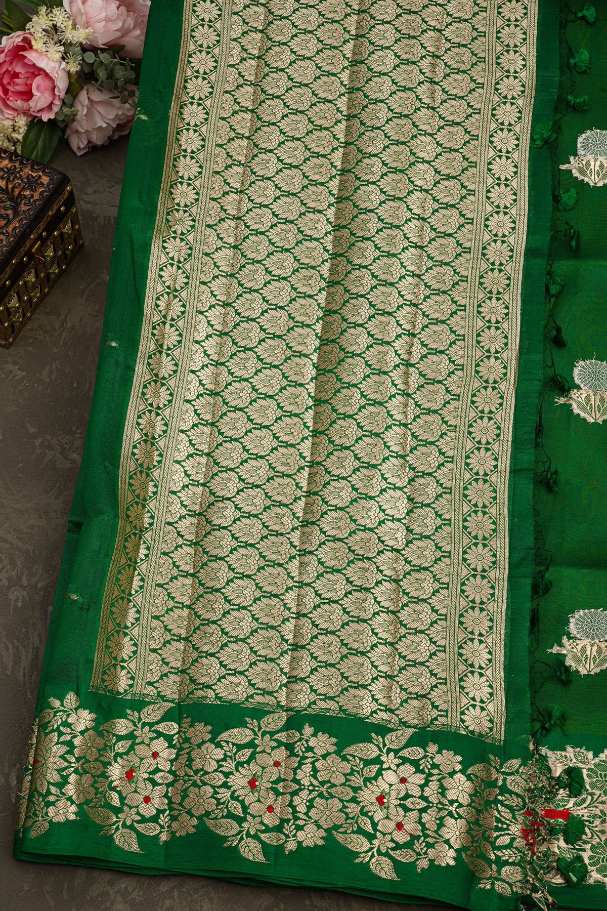 Matka Silk Bottle Green Saree