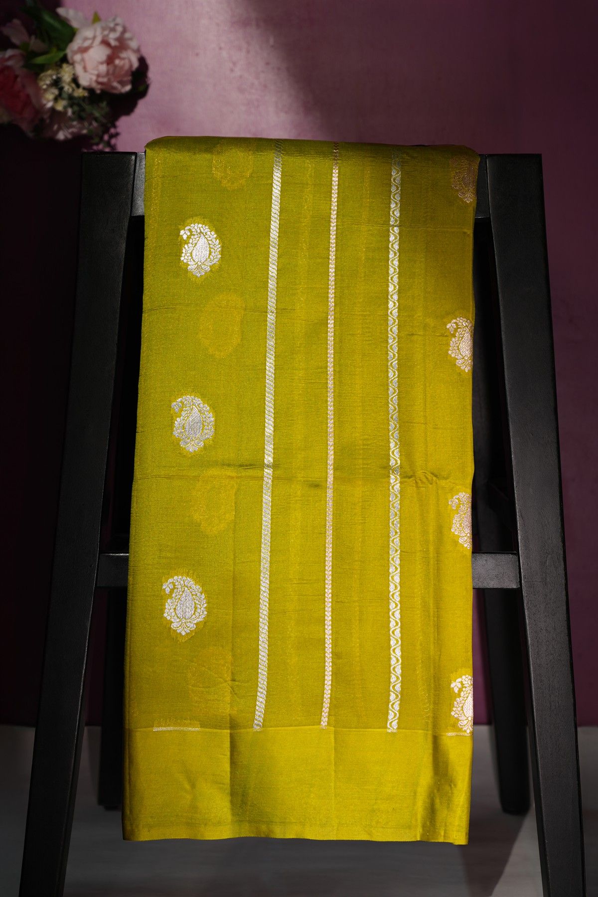 Matka Silk Mehendi Green Saree