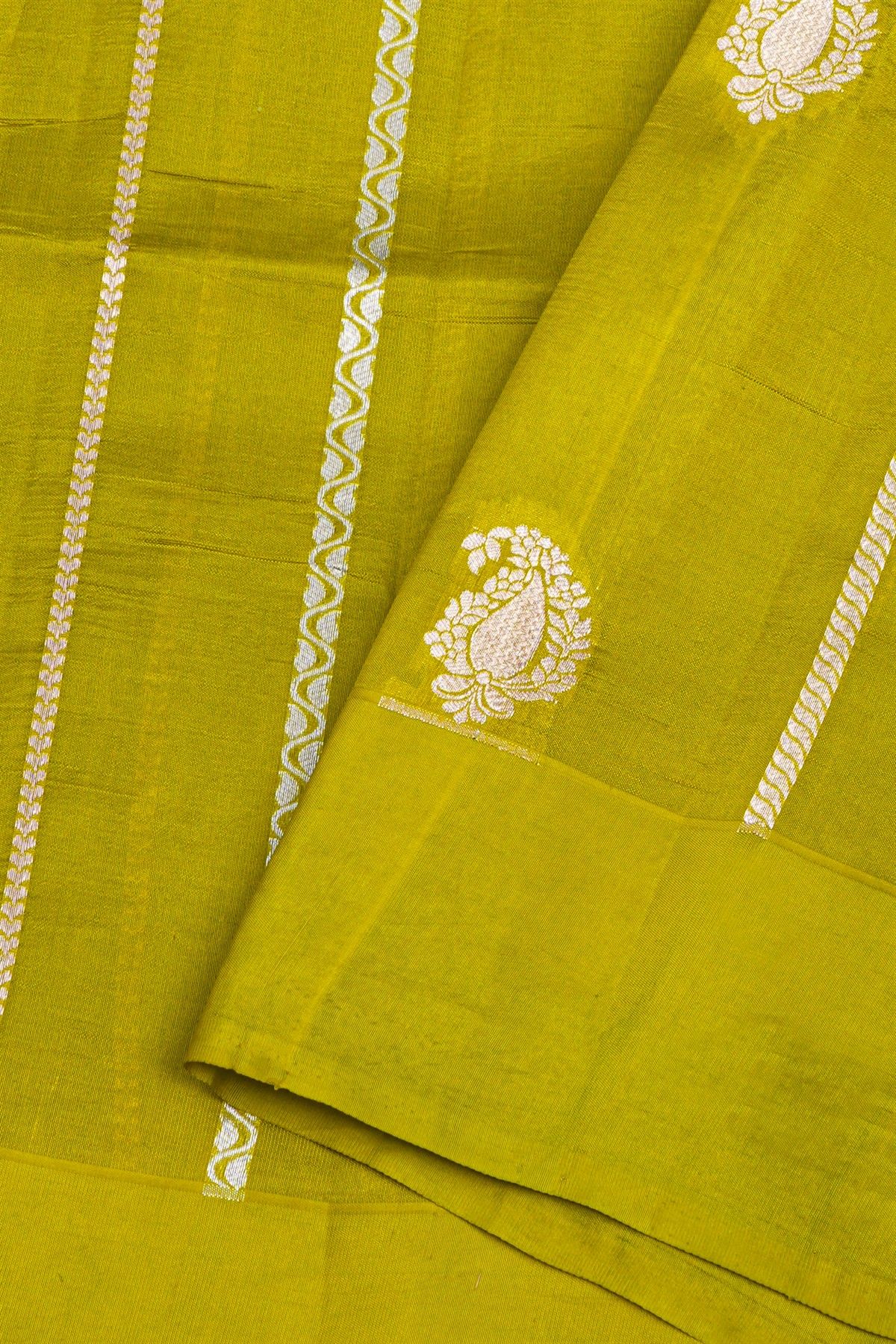 Matka Silk Mehendi Green Saree