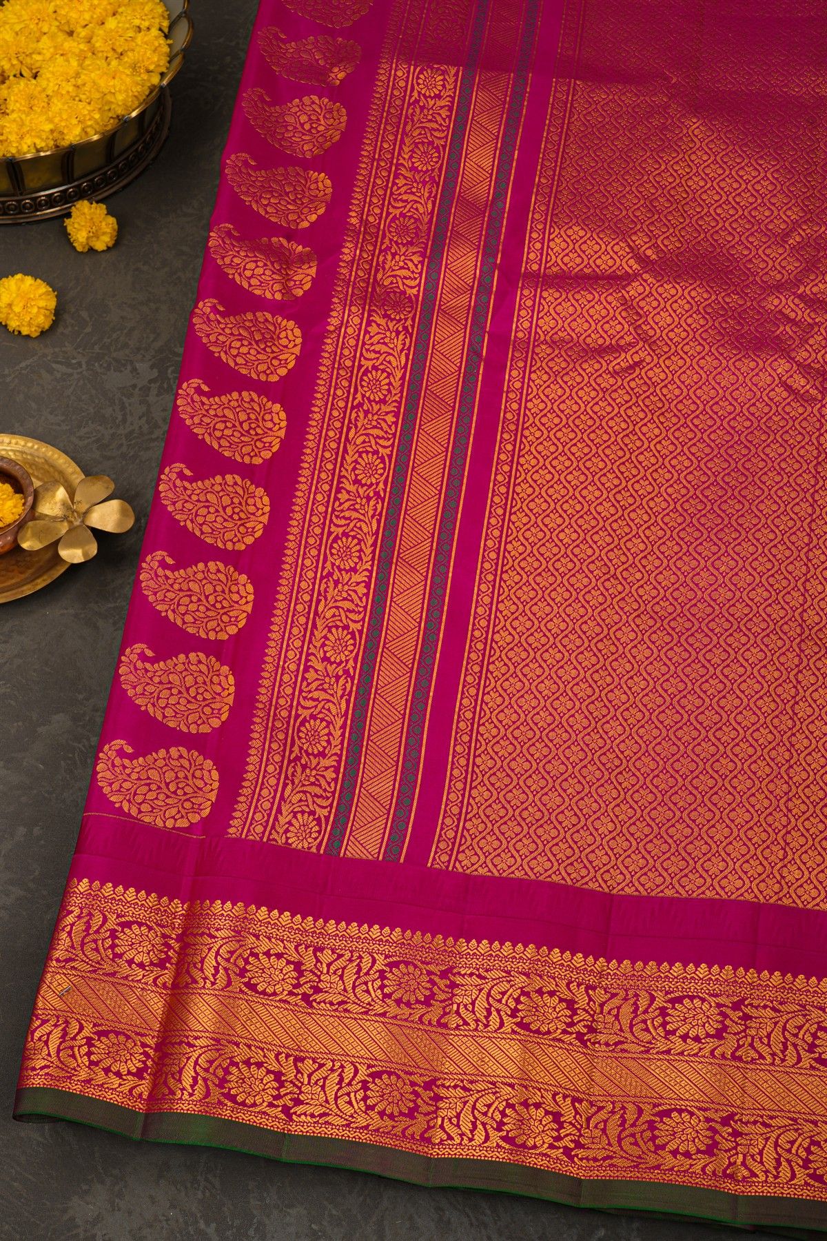 Gadwal Silk Dual Colour Saree