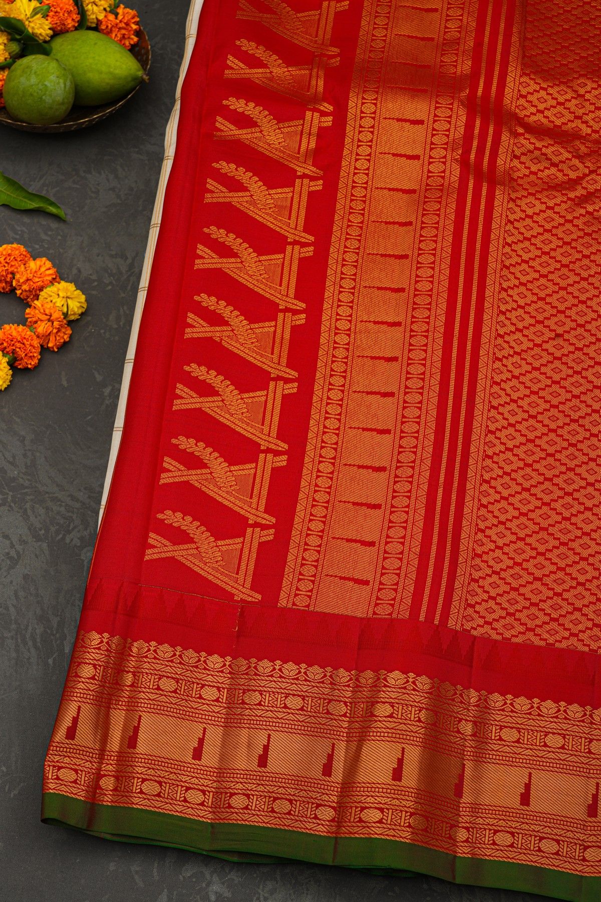 Gadwal Silk Off White Saree