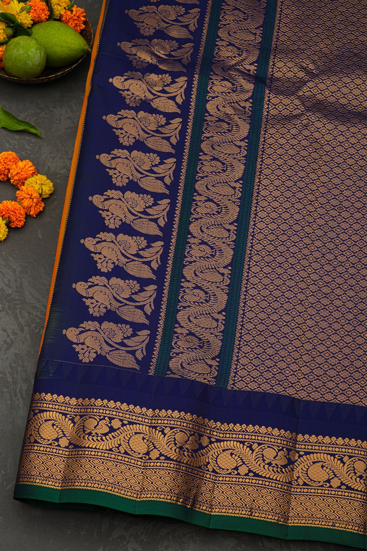 Gadwal Silk Dual Colour Saree