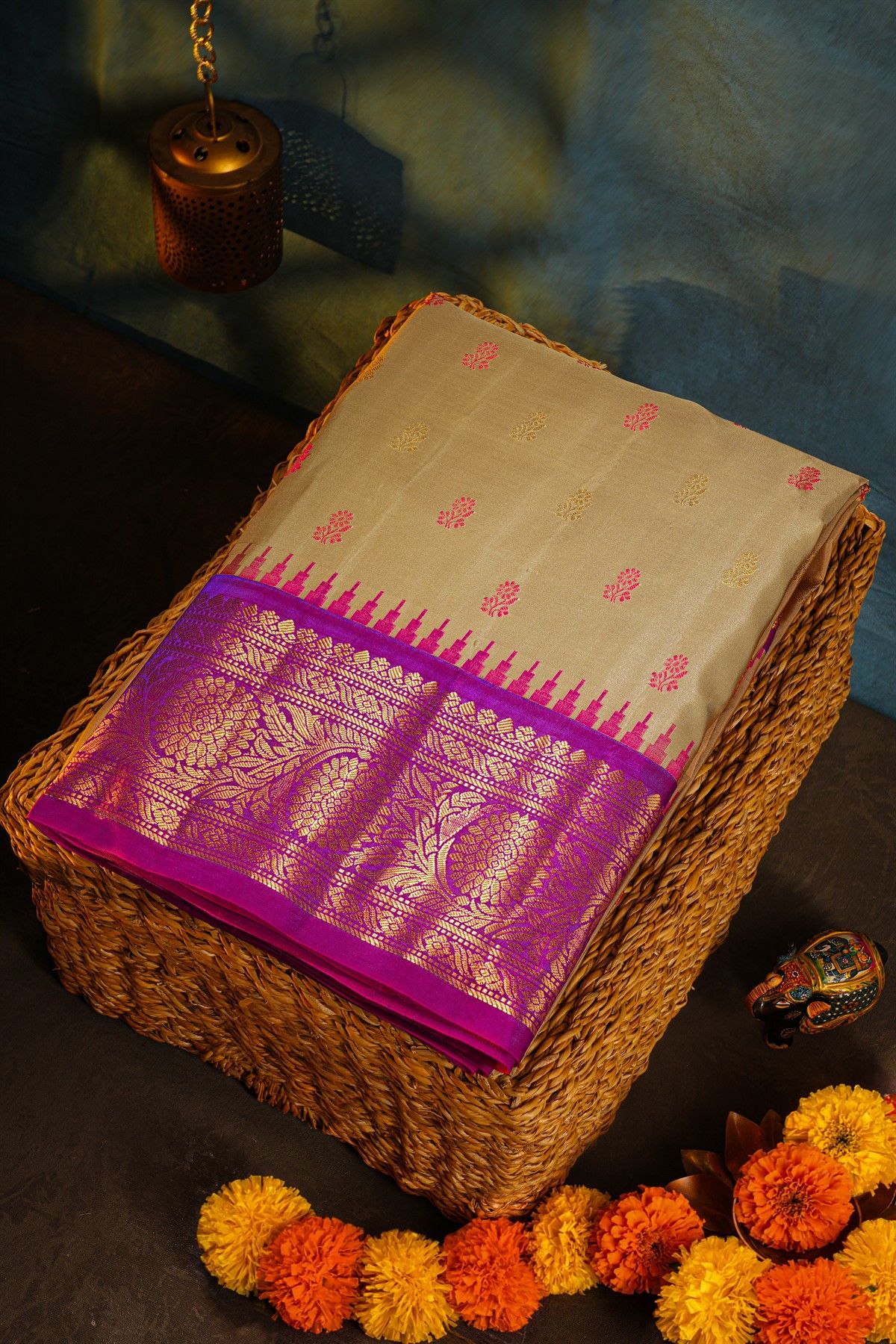 Gadwal Silk Cream Saree