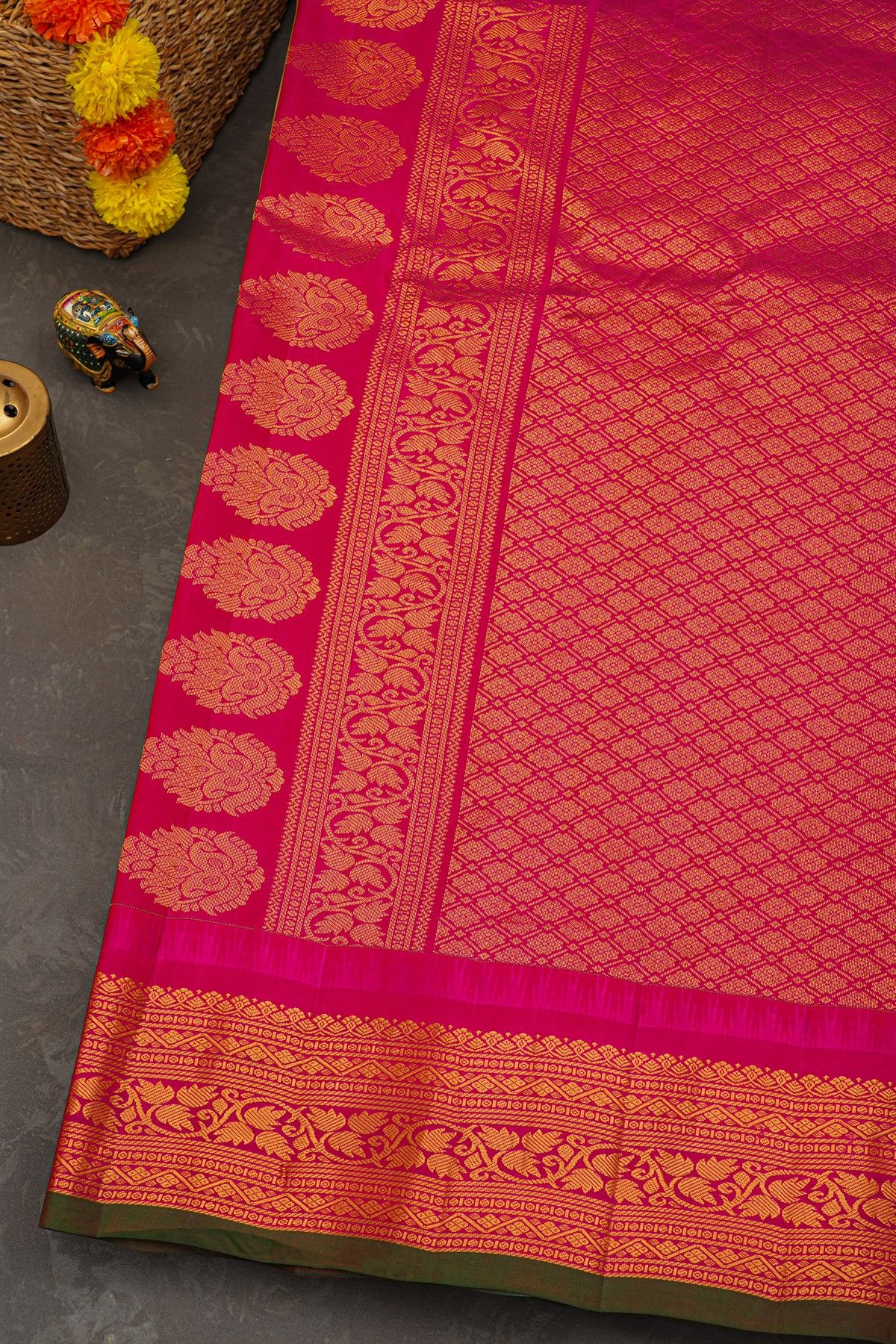 Gadwal Silk Cream Saree