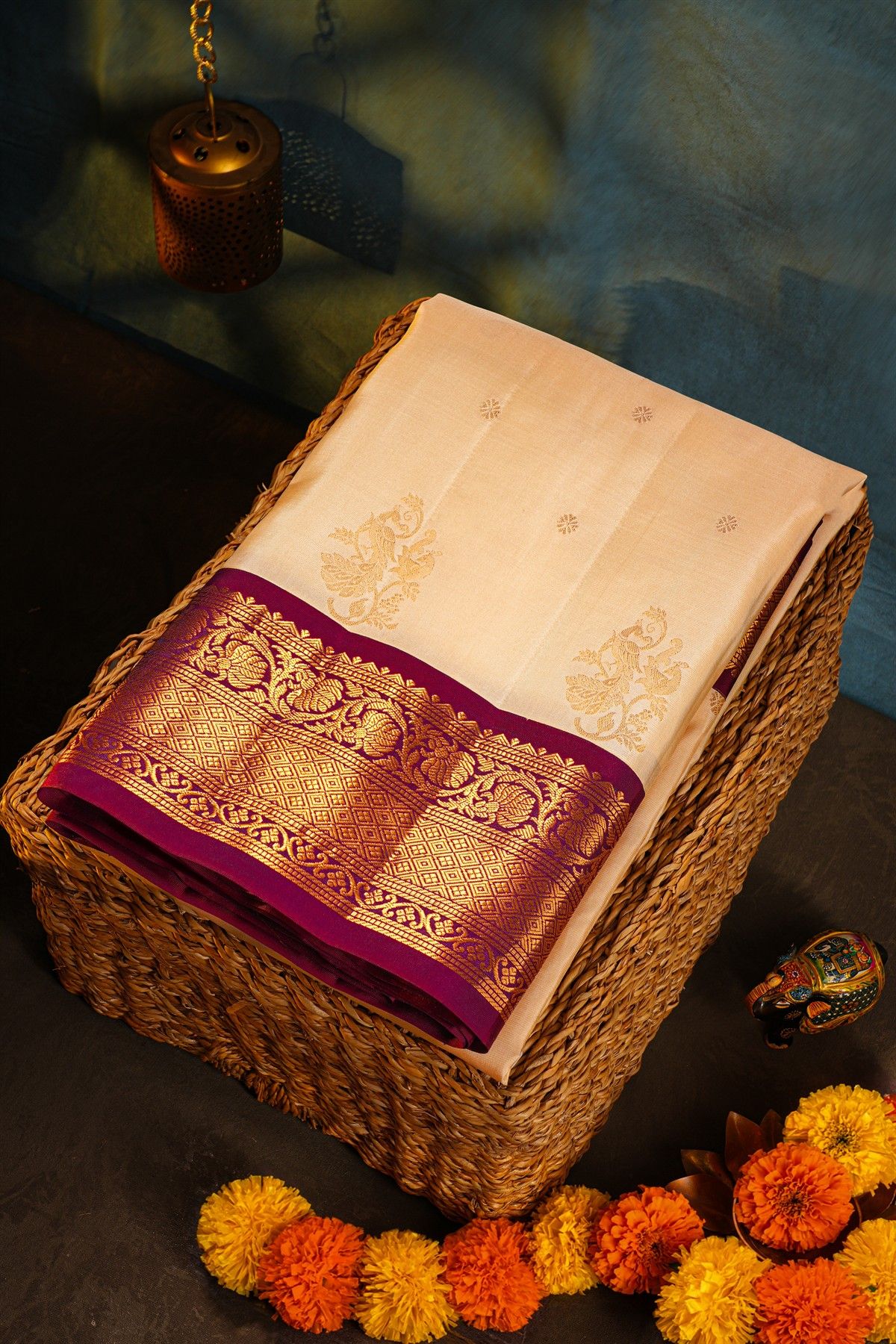 Gadwal Silk Cream Saree