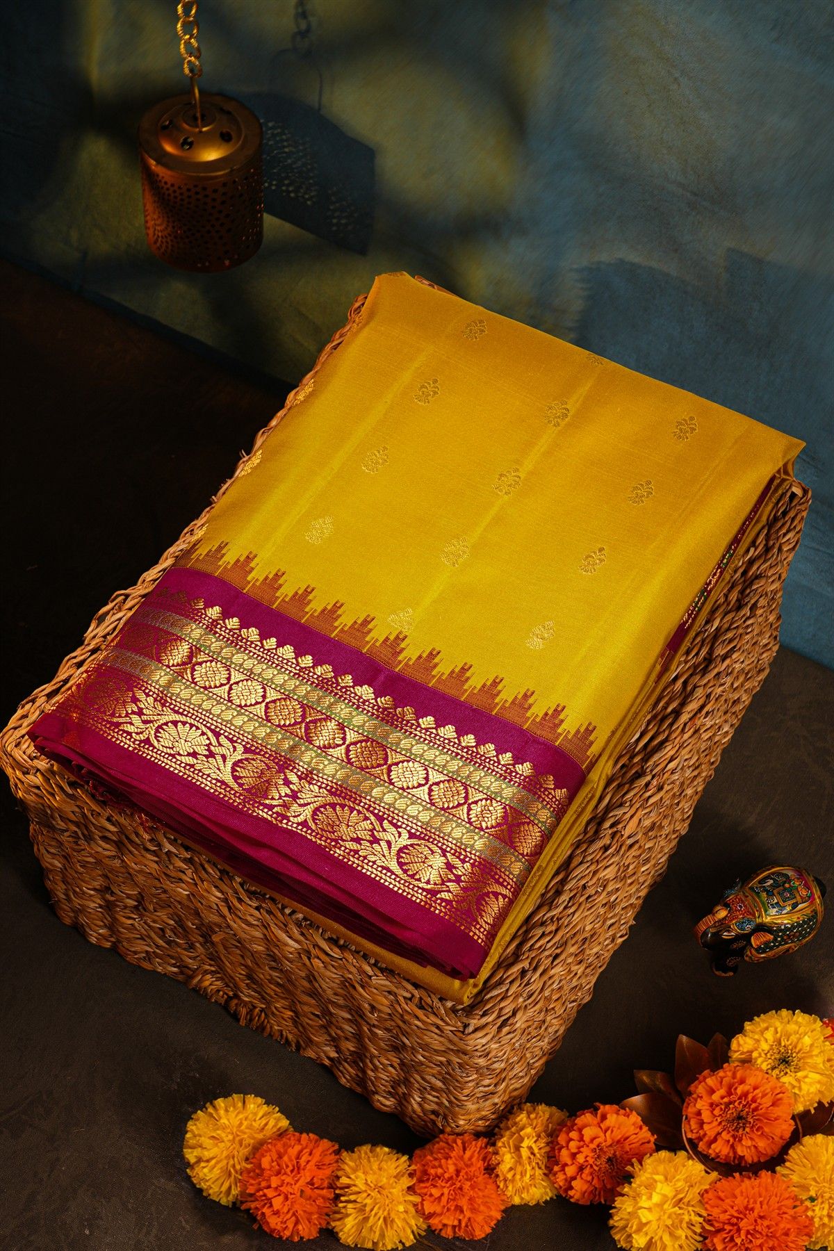 Gadwal Silk Yellow Sare