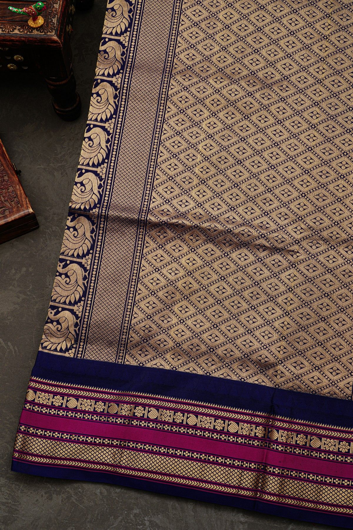 Narayanpet Silk Magenta Zari Checks Saree