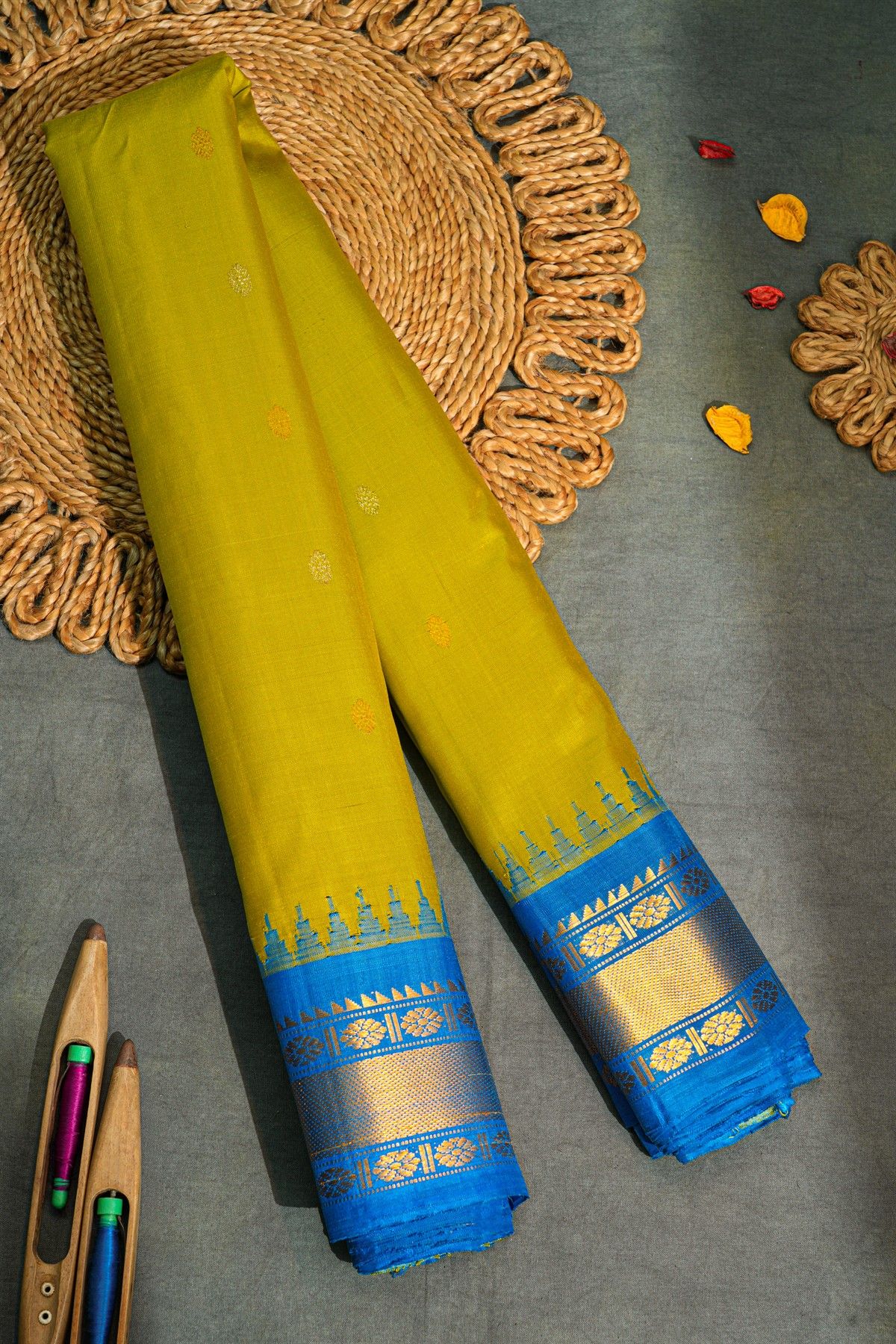 Gadwal Silk Mehendi Green Saree