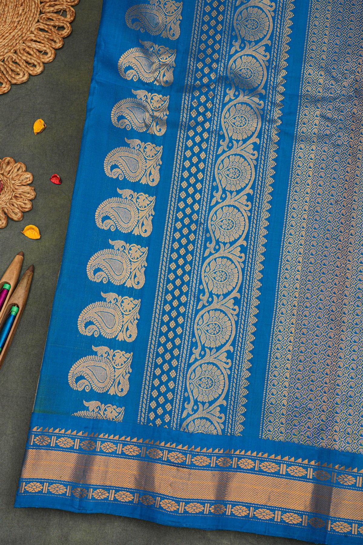 Gadwal Silk Mehendi Green Saree
