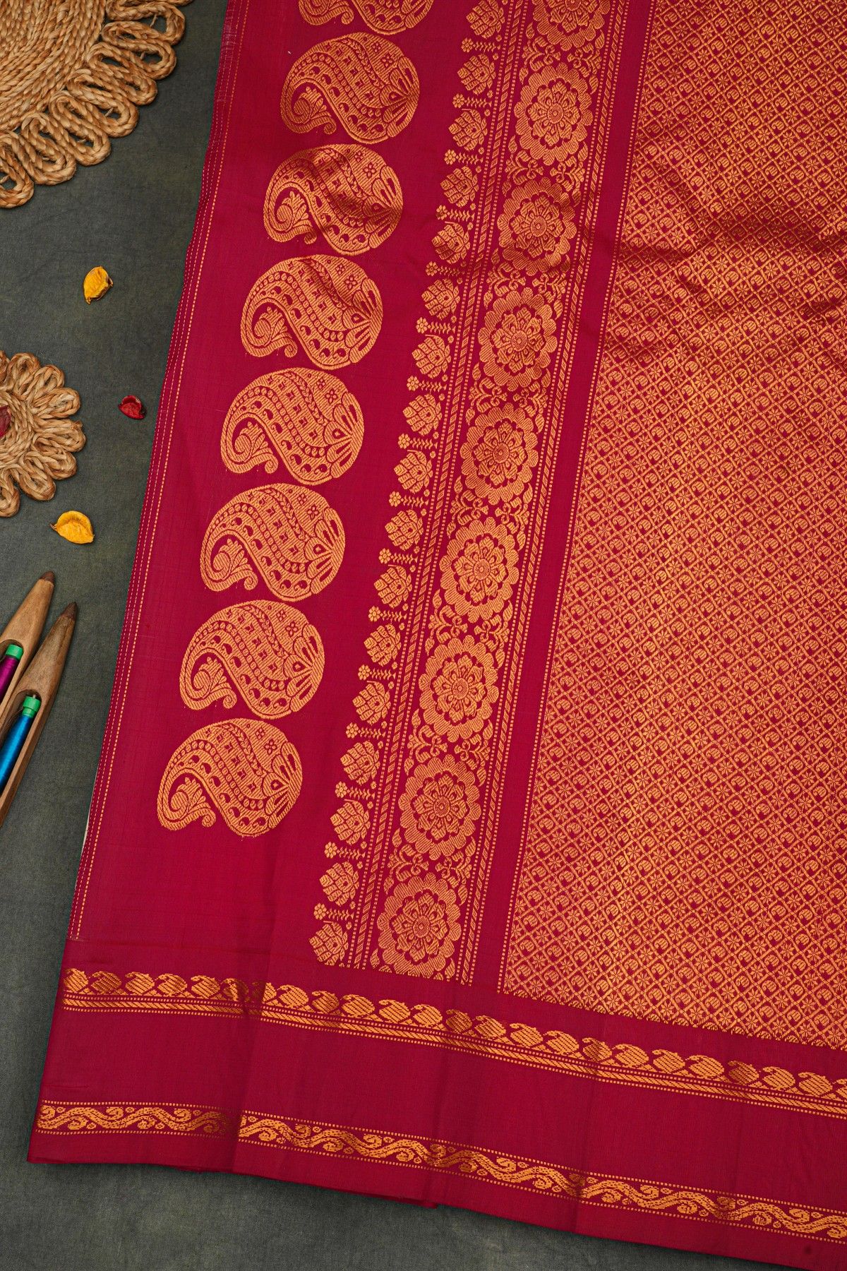 Gadwal Silk Cream Saree
