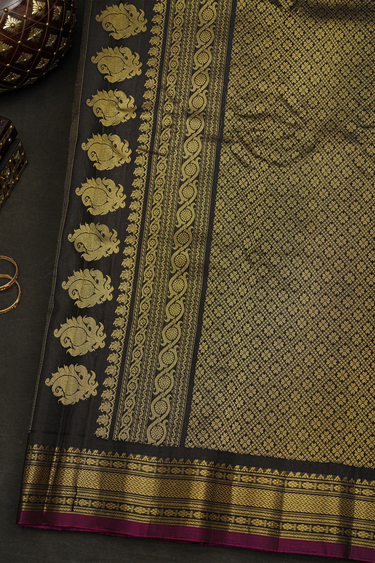 Gadwal Silk Cream Saree
