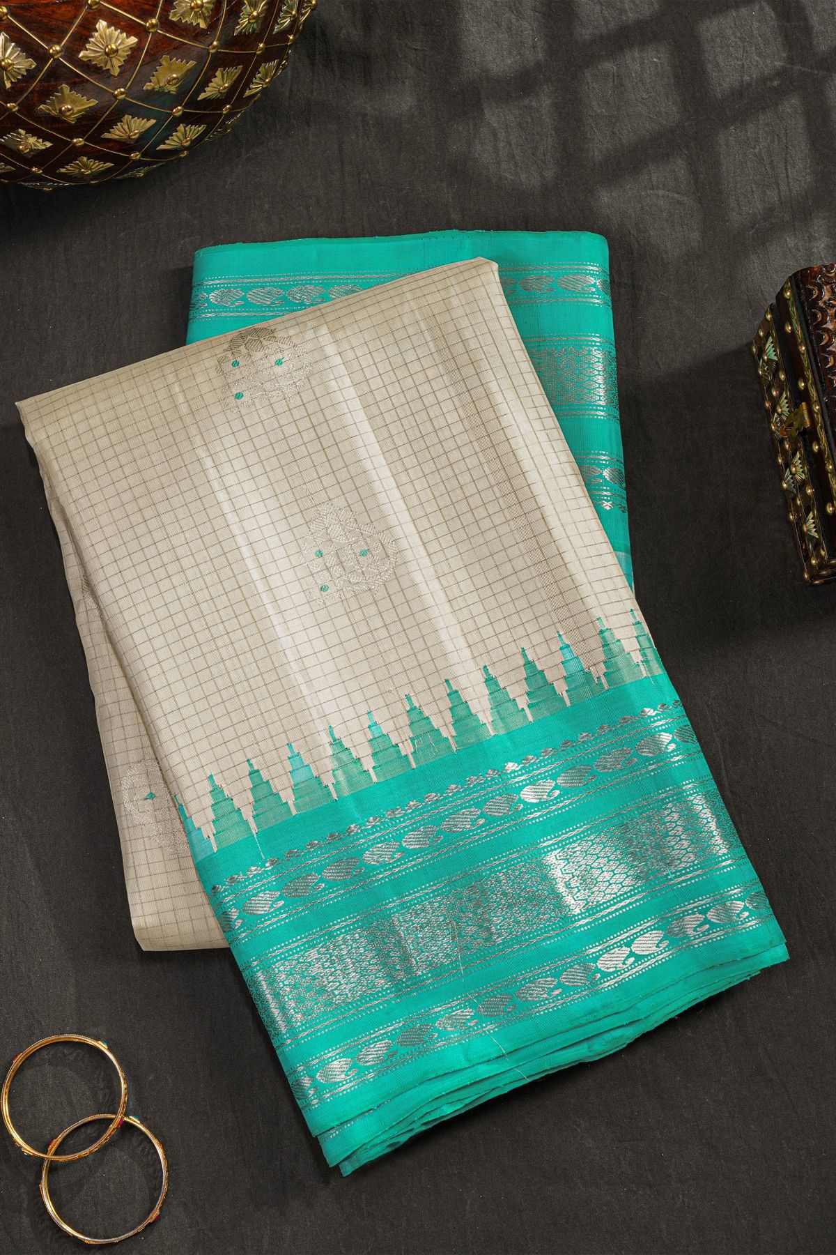Gadwal Silk White Saree