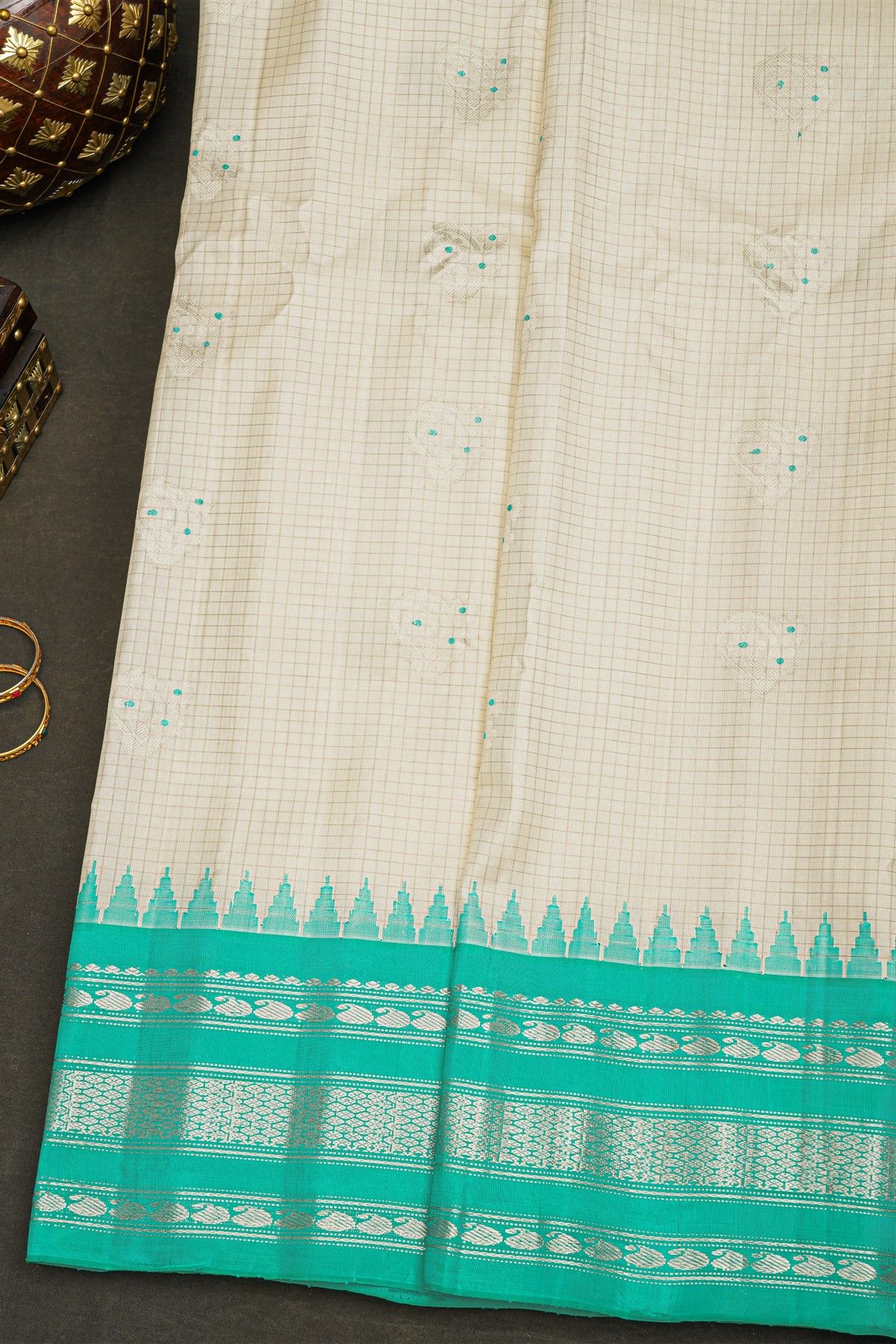 Gadwal Silk White Saree