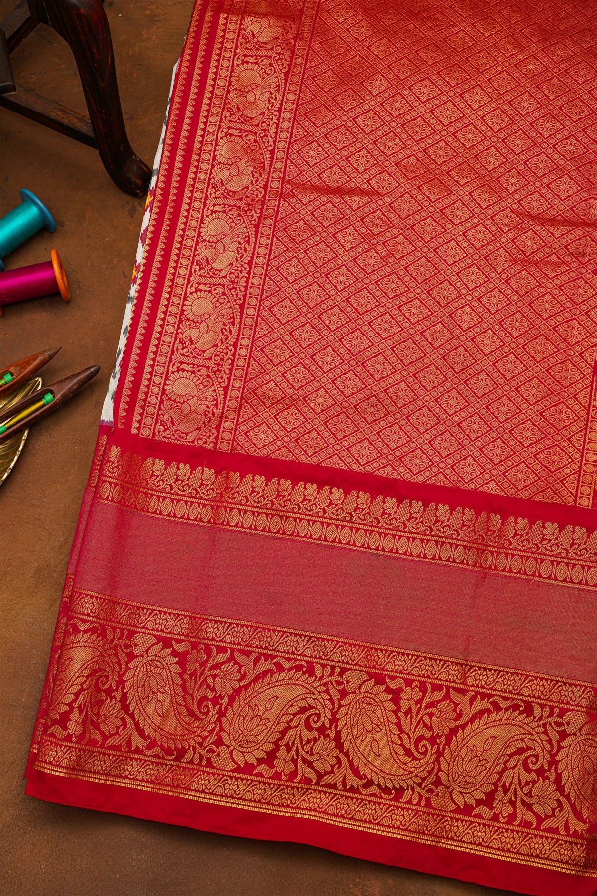 Gadwal Silk White Saree