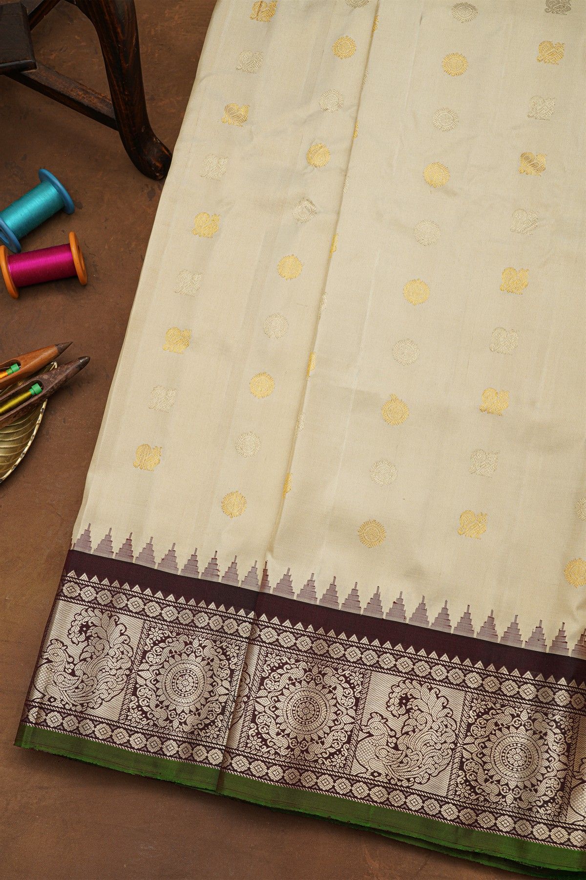 Gadwal Silk Cream Saree