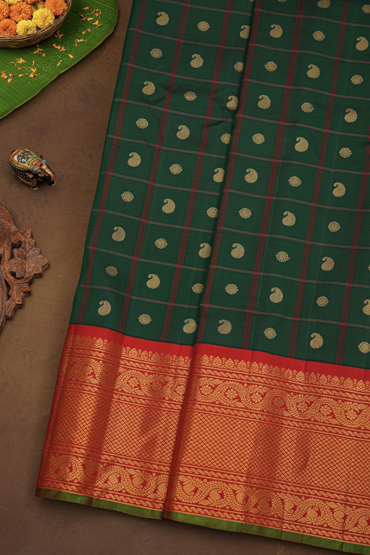 Gadwal Silk Bottle Green Saree With Floral Brocade Pallu