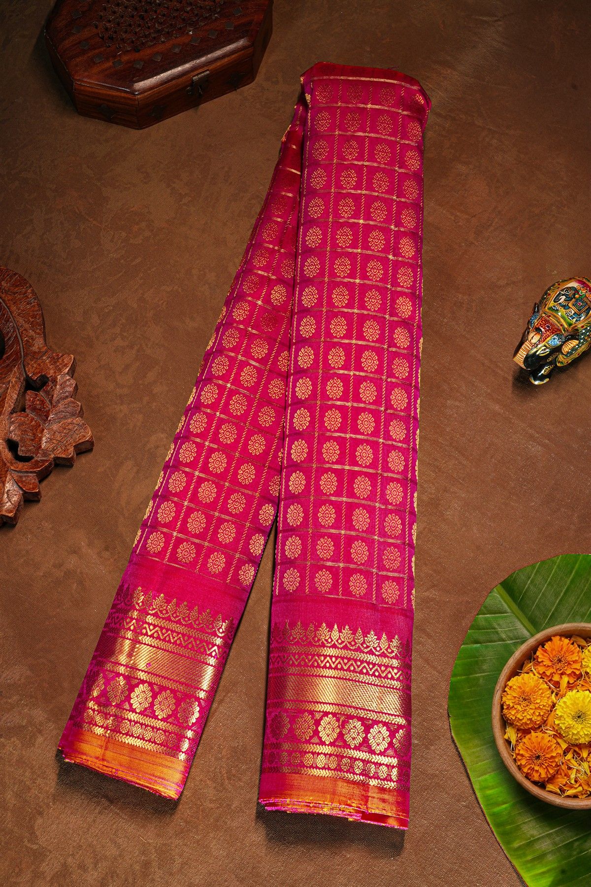 Gadwal Silk Magenta Saree With Florals And Leaves In Zari Checks